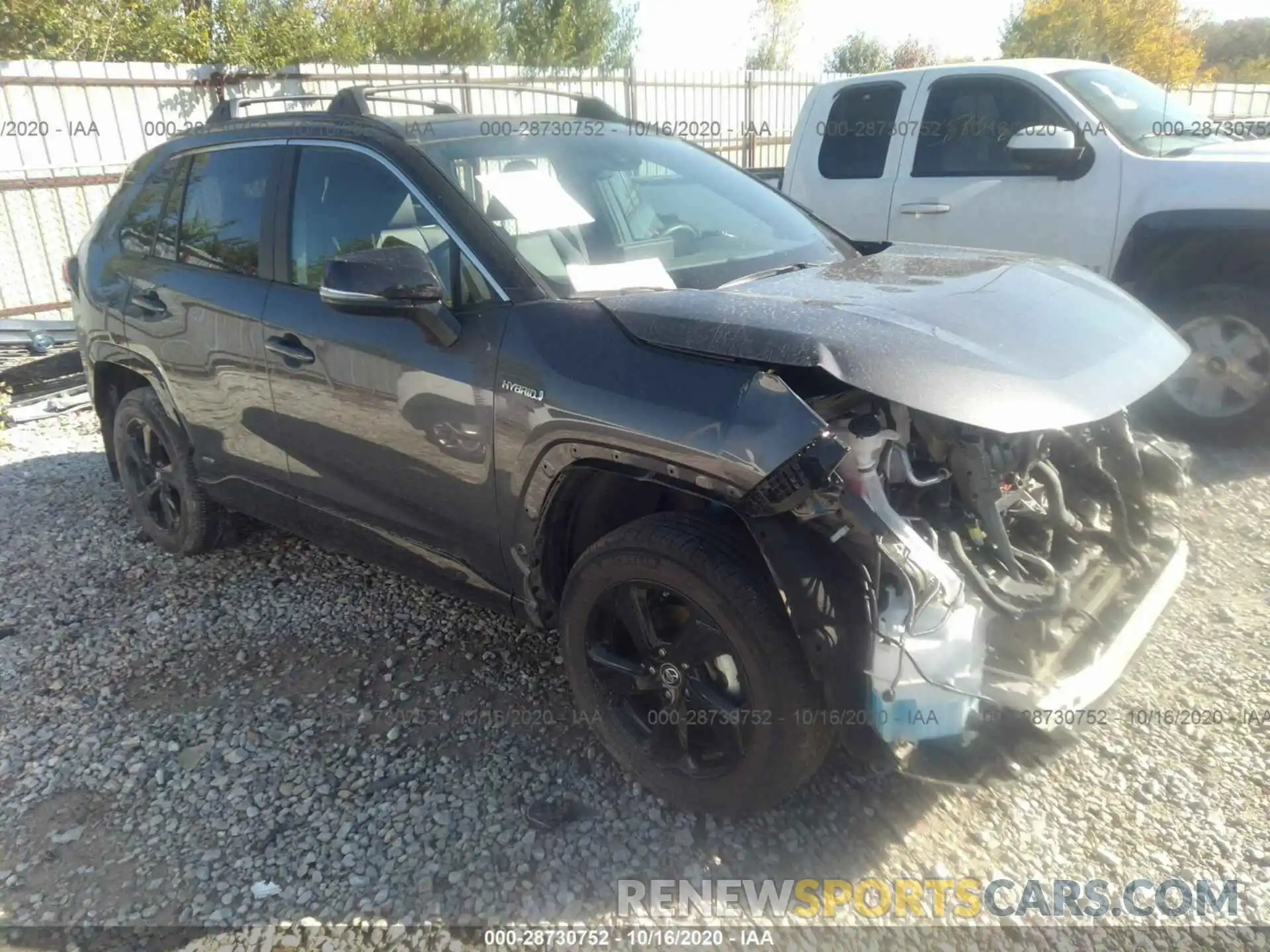 1 Photograph of a damaged car 2T3EWRFV8KW041843 TOYOTA RAV4 2019