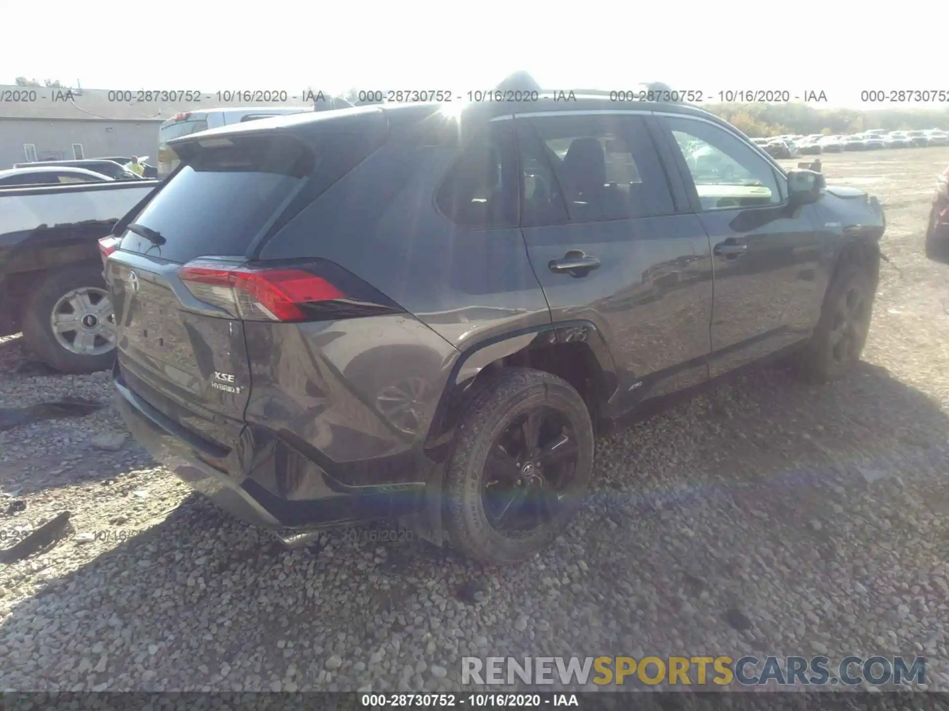 4 Photograph of a damaged car 2T3EWRFV8KW041843 TOYOTA RAV4 2019