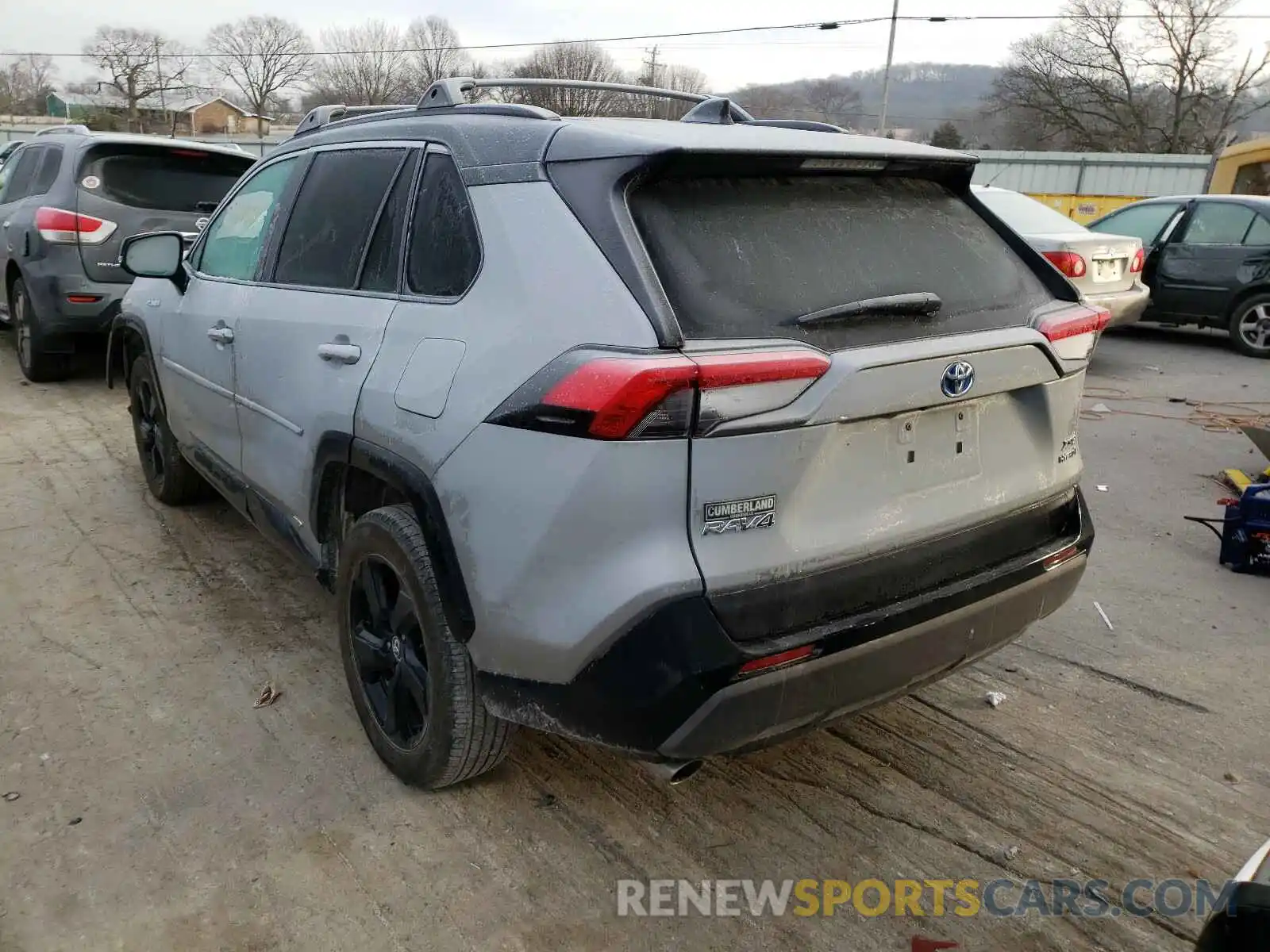 3 Photograph of a damaged car 2T3EWRFV8KW043625 TOYOTA RAV4 2019