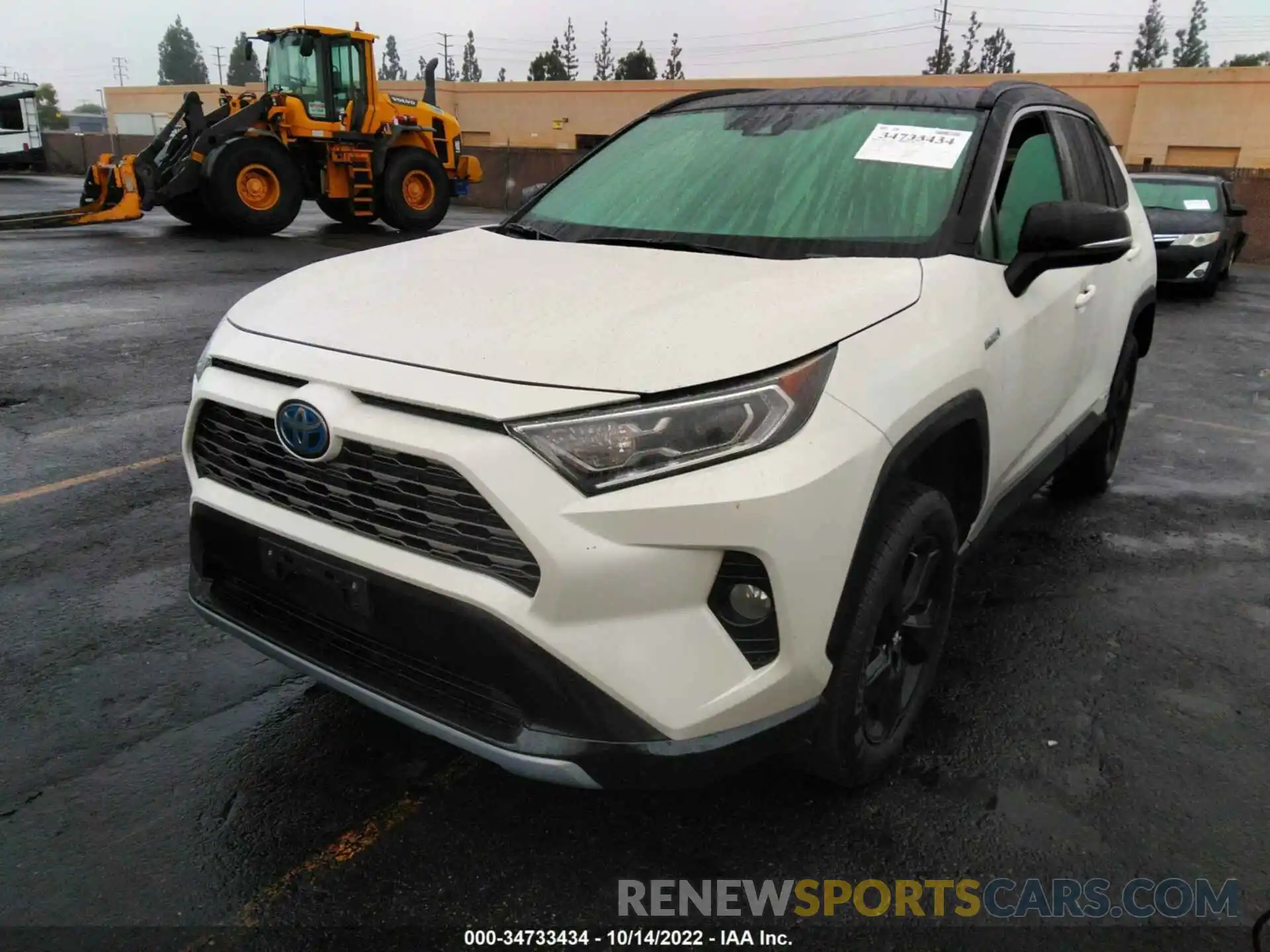 2 Photograph of a damaged car 2T3EWRFV9KW011315 TOYOTA RAV4 2019