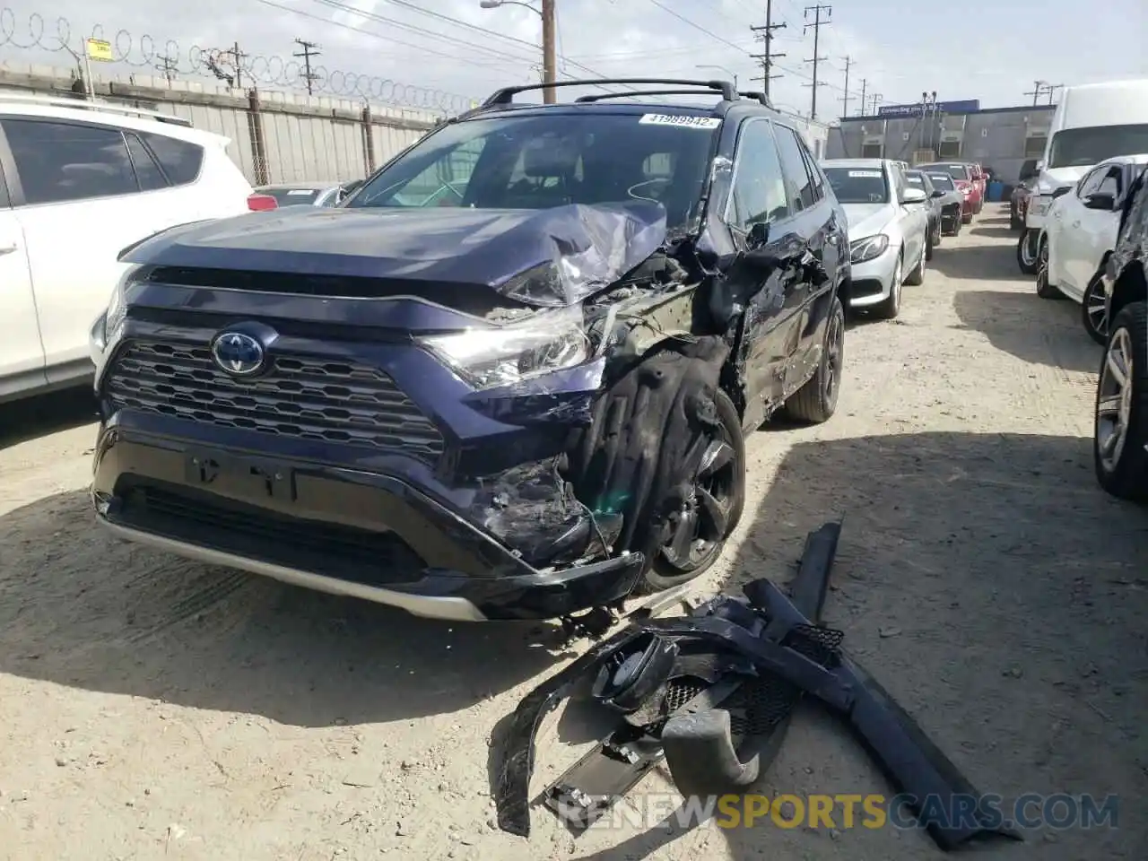 2 Photograph of a damaged car 2T3EWRFV9KW015316 TOYOTA RAV4 2019