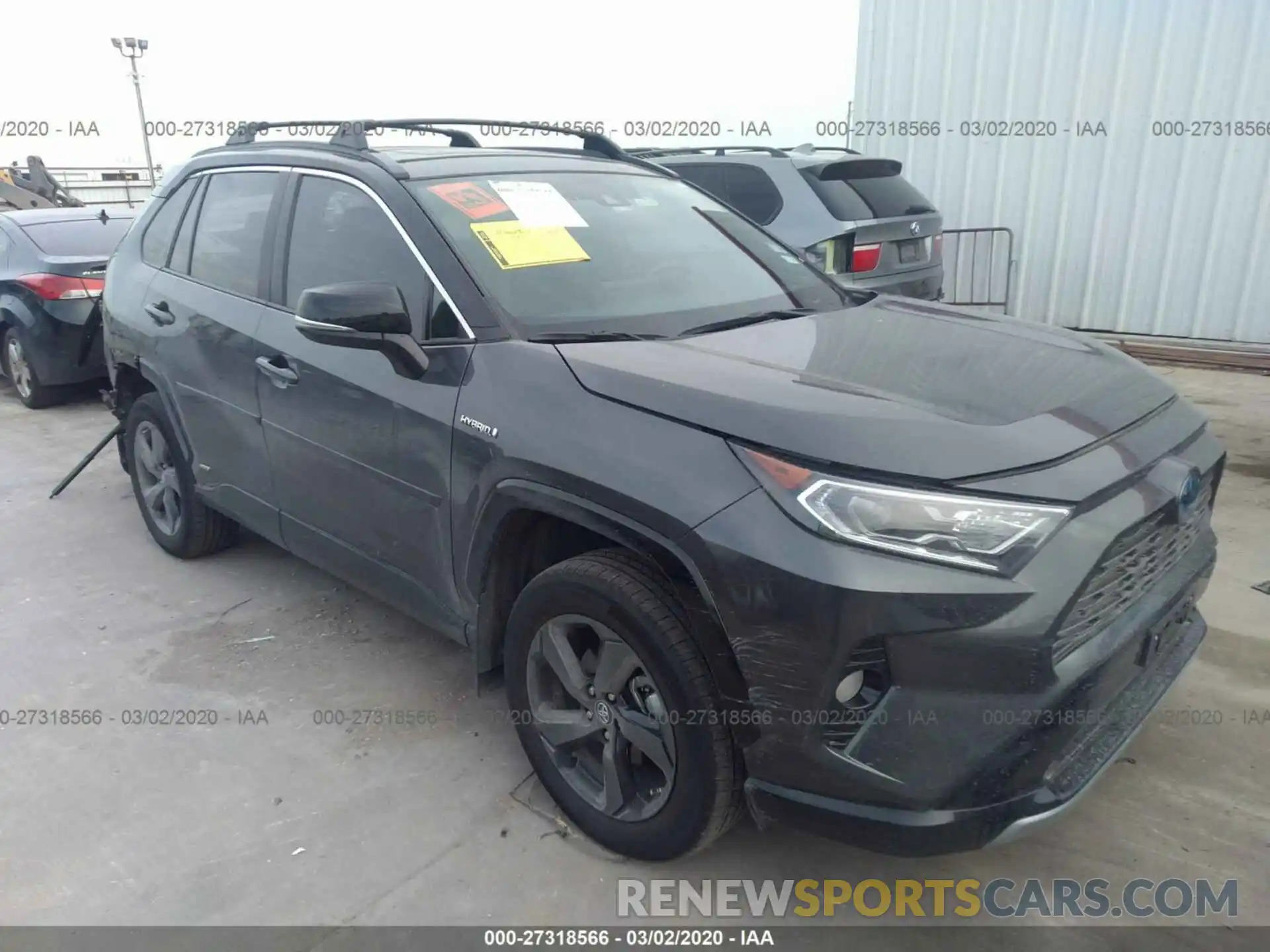 1 Photograph of a damaged car 2T3EWRFV9KW020466 TOYOTA RAV4 2019