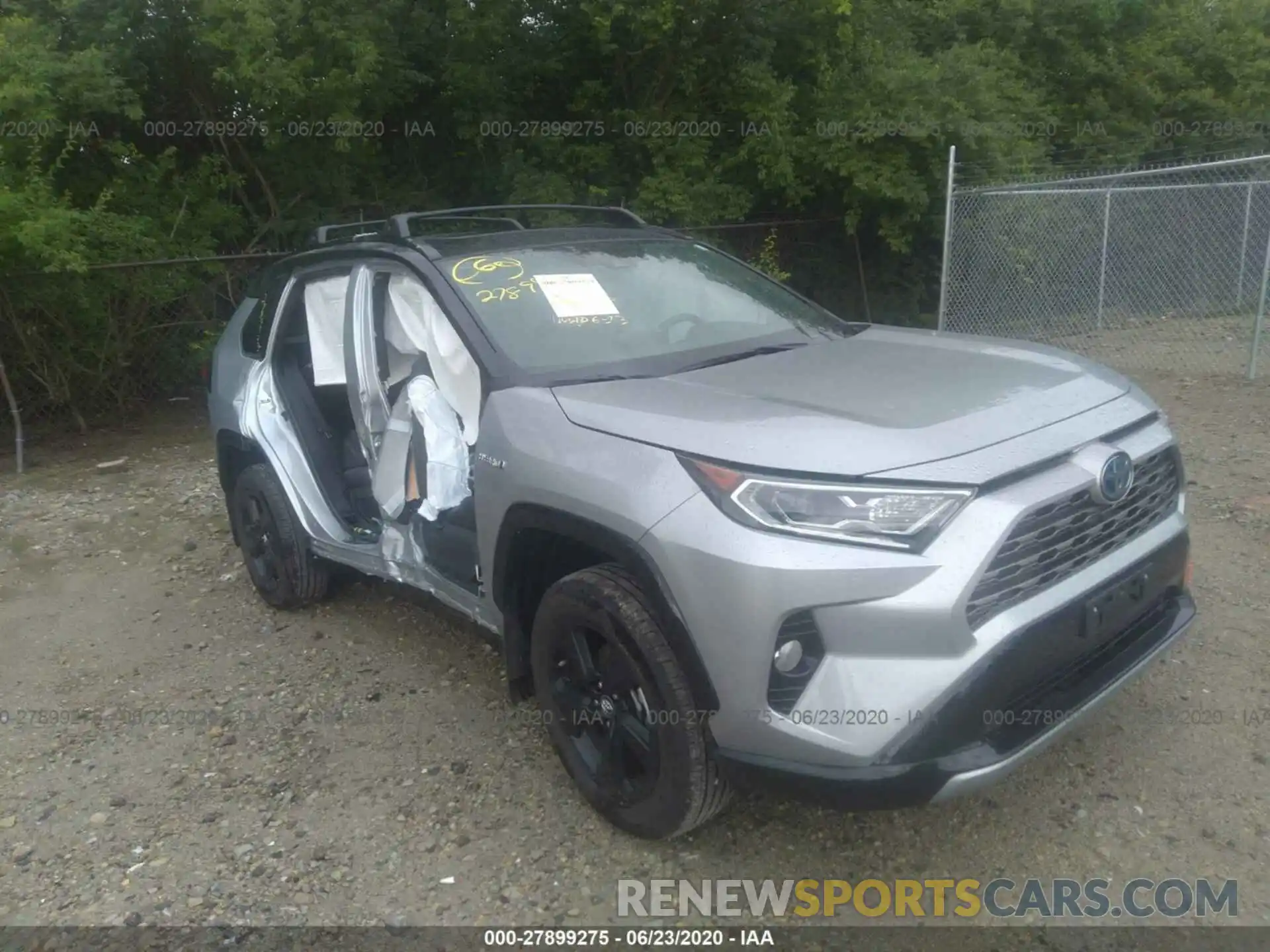 1 Photograph of a damaged car 2T3EWRFV9KW022881 TOYOTA RAV4 2019