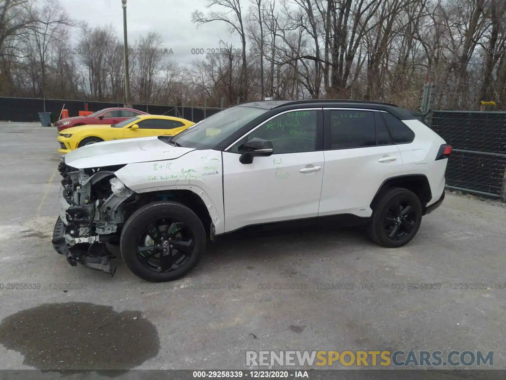 2 Photograph of a damaged car 2T3EWRFV9KW023772 TOYOTA RAV4 2019