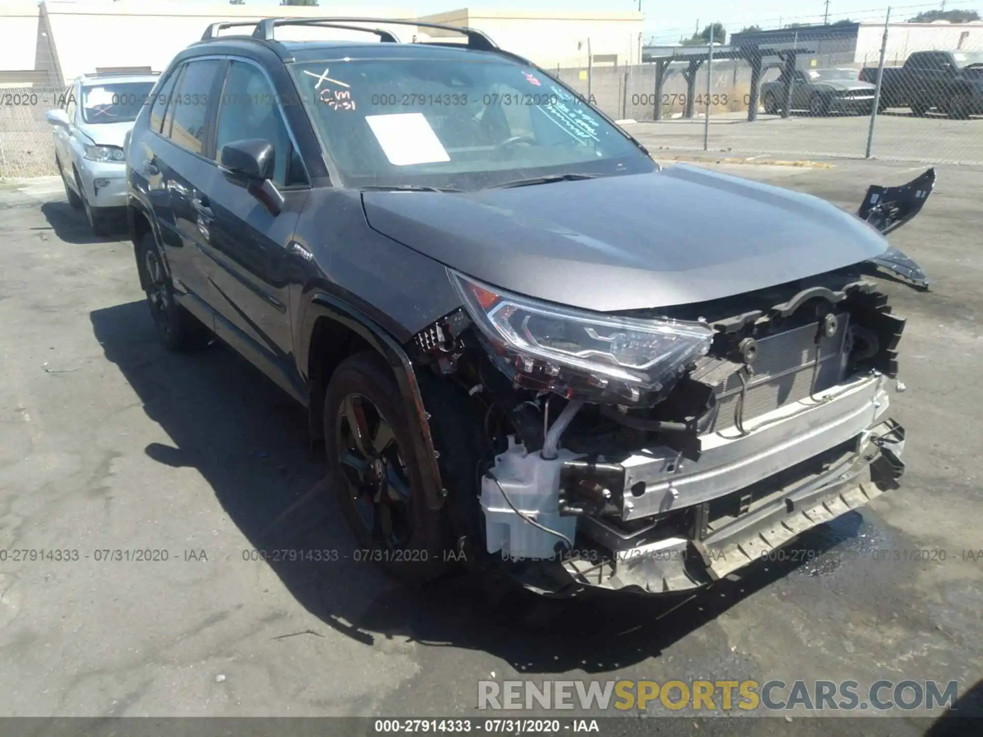 1 Photograph of a damaged car 2T3EWRFV9KW026395 TOYOTA RAV4 2019