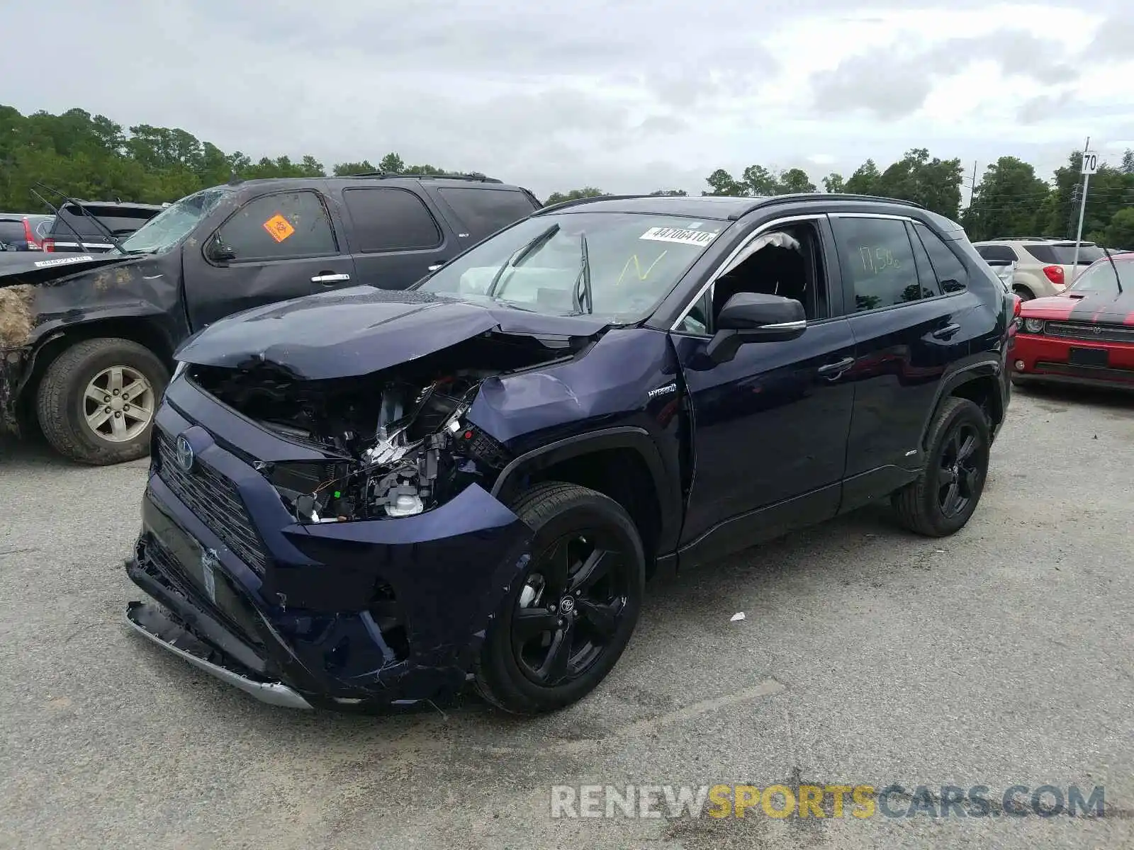 2 Photograph of a damaged car 2T3EWRFV9KW037414 TOYOTA RAV4 2019