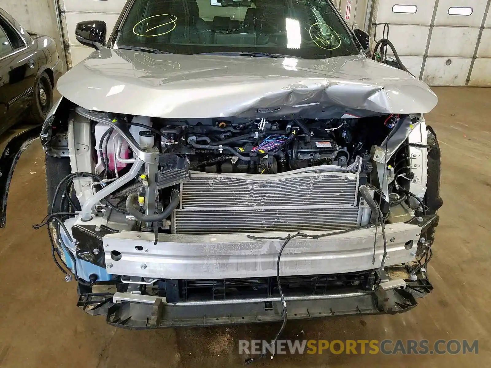 9 Photograph of a damaged car 2T3EWRFV9KW037588 TOYOTA RAV4 2019