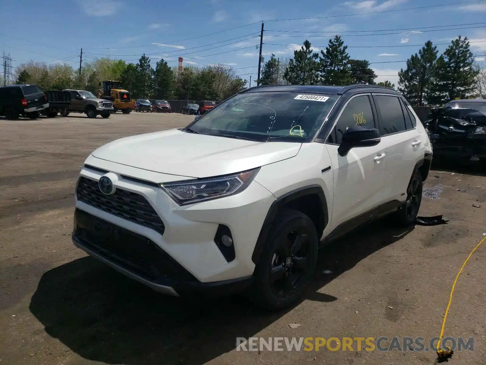 2 Photograph of a damaged car 2T3EWRFV9KW043441 TOYOTA RAV4 2019