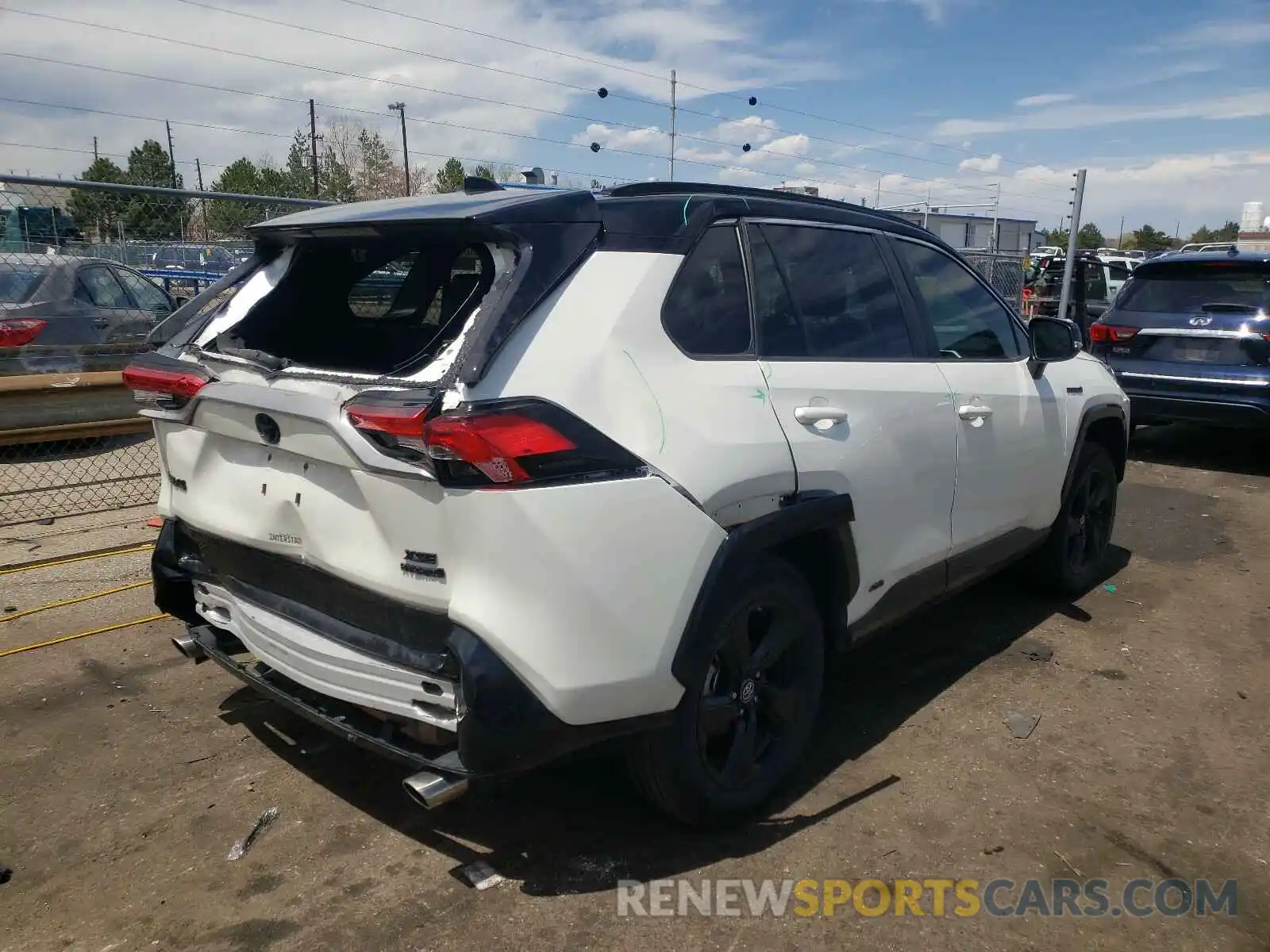 4 Photograph of a damaged car 2T3EWRFV9KW043441 TOYOTA RAV4 2019