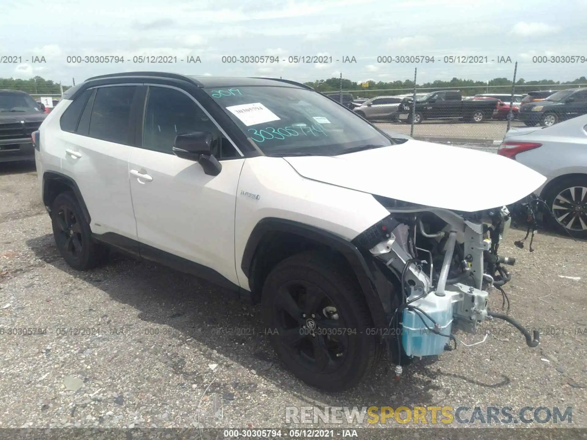 1 Photograph of a damaged car 2T3EWRFVXKW011985 TOYOTA RAV4 2019