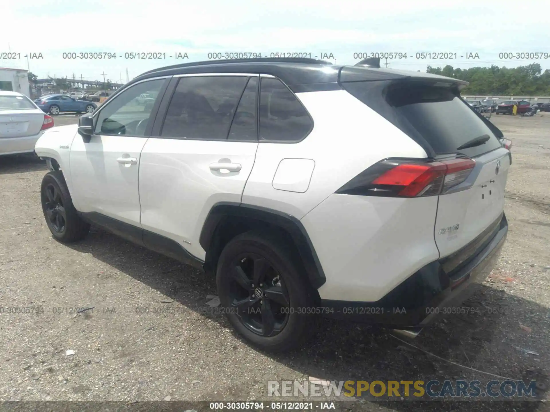 3 Photograph of a damaged car 2T3EWRFVXKW011985 TOYOTA RAV4 2019