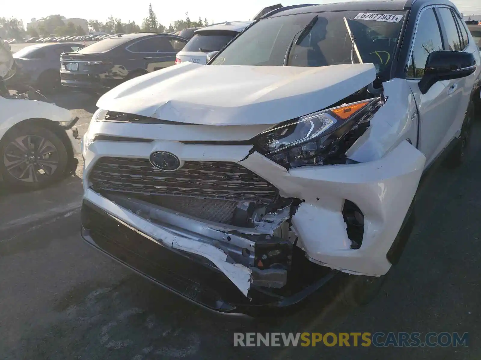 9 Photograph of a damaged car 2T3EWRFVXKW031671 TOYOTA RAV4 2019