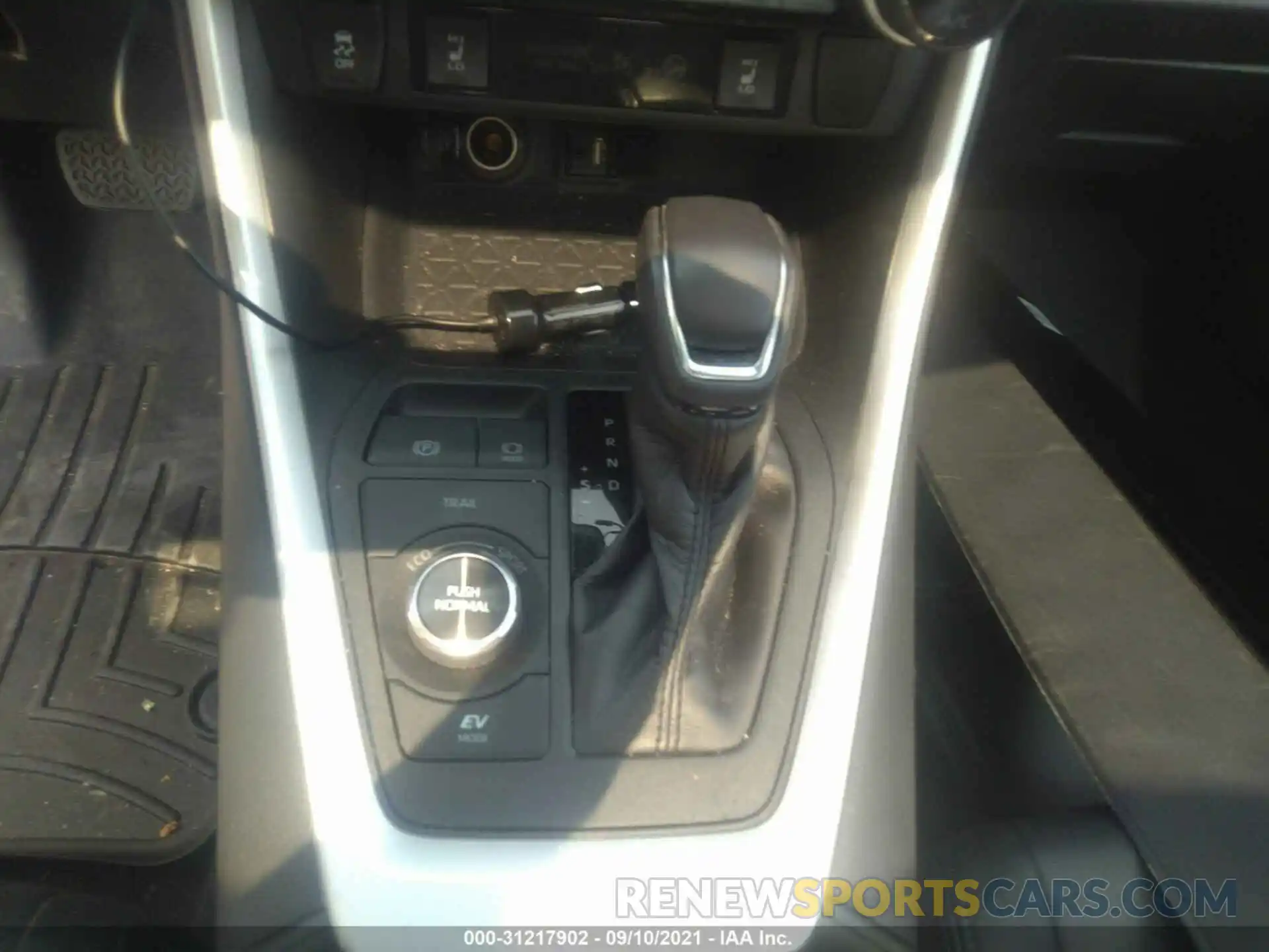 12 Фотография поврежденного автомобиля 2T3EWRFVXKW038474 TOYOTA RAV4 2019