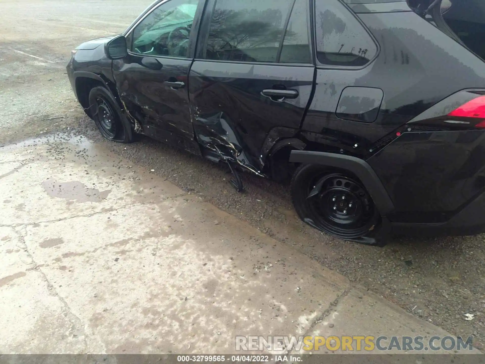 6 Photograph of a damaged car 2T3F1RFV0KC017878 TOYOTA RAV4 2019