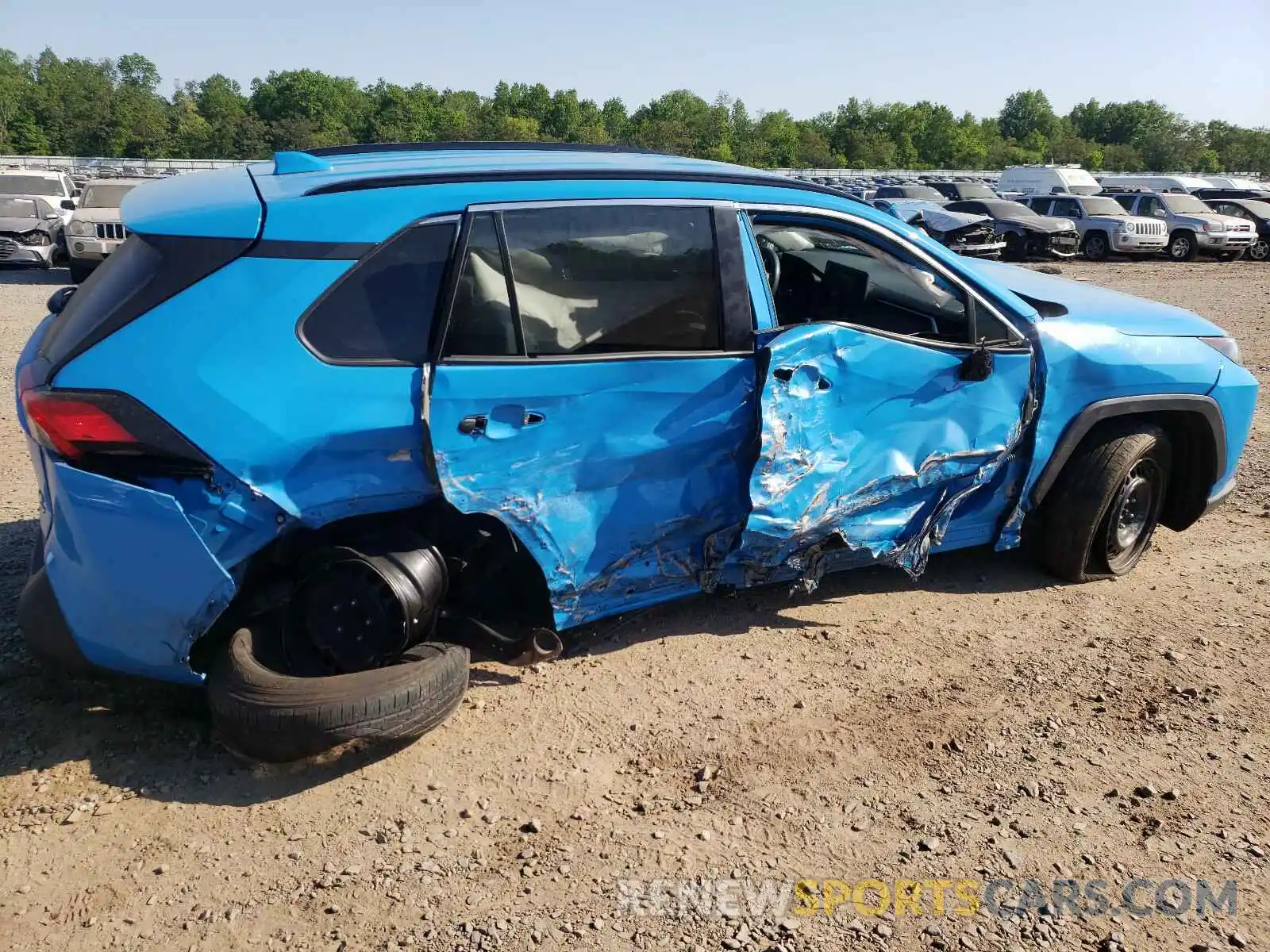 9 Photograph of a damaged car 2T3F1RFV0KC019470 TOYOTA RAV4 2019