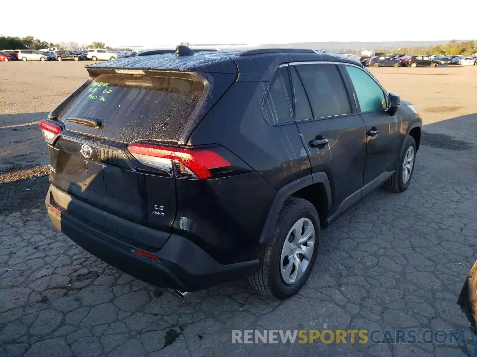 4 Photograph of a damaged car 2T3F1RFV0KC020960 TOYOTA RAV4 2019