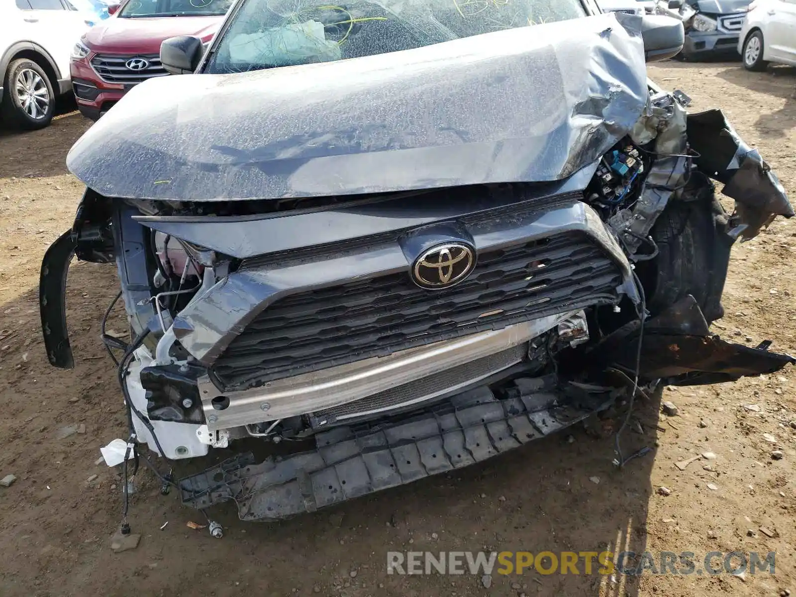 9 Photograph of a damaged car 2T3F1RFV0KC030579 TOYOTA RAV4 2019