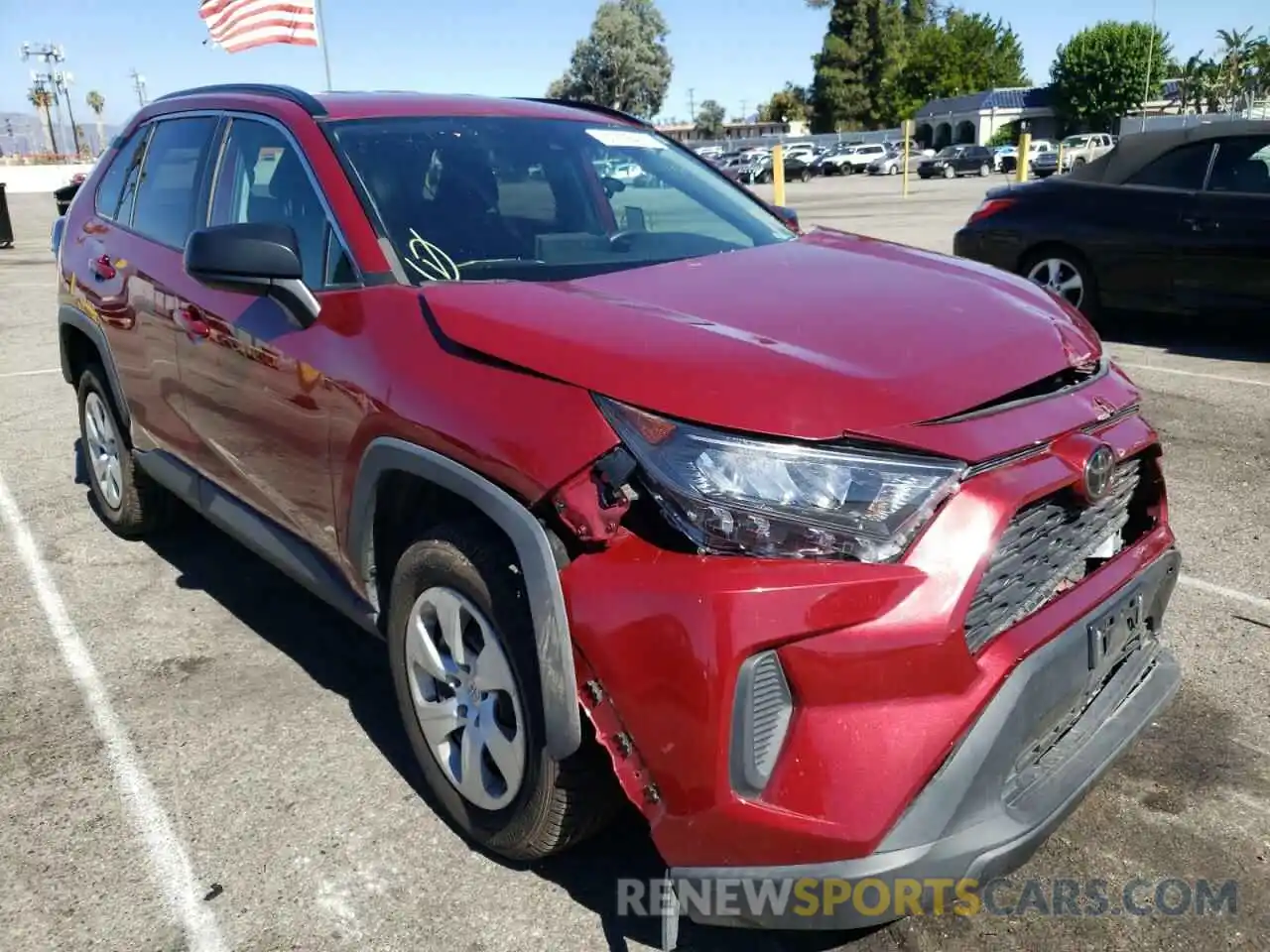 1 Photograph of a damaged car 2T3F1RFV0KW015062 TOYOTA RAV4 2019