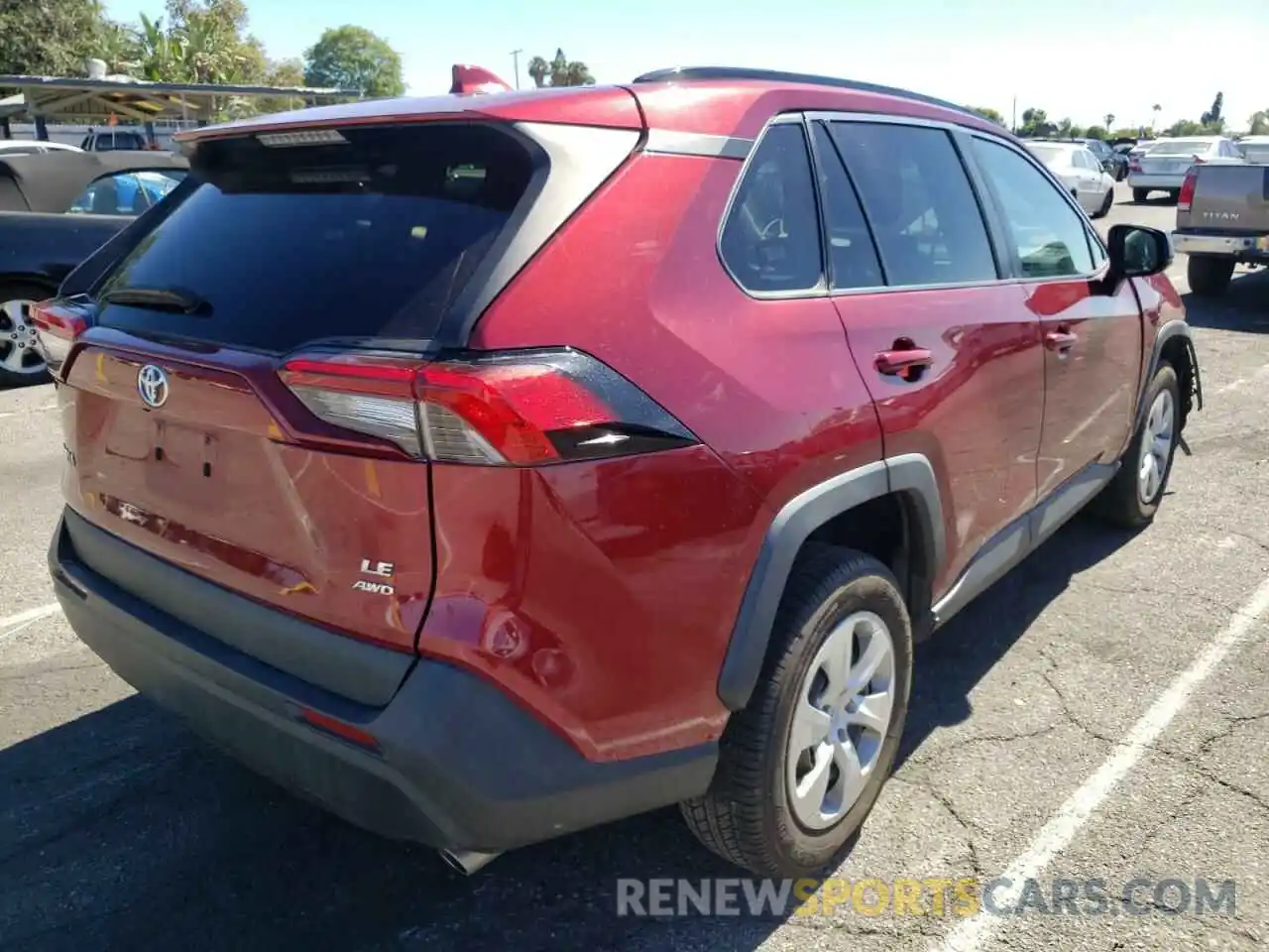 4 Photograph of a damaged car 2T3F1RFV0KW015062 TOYOTA RAV4 2019