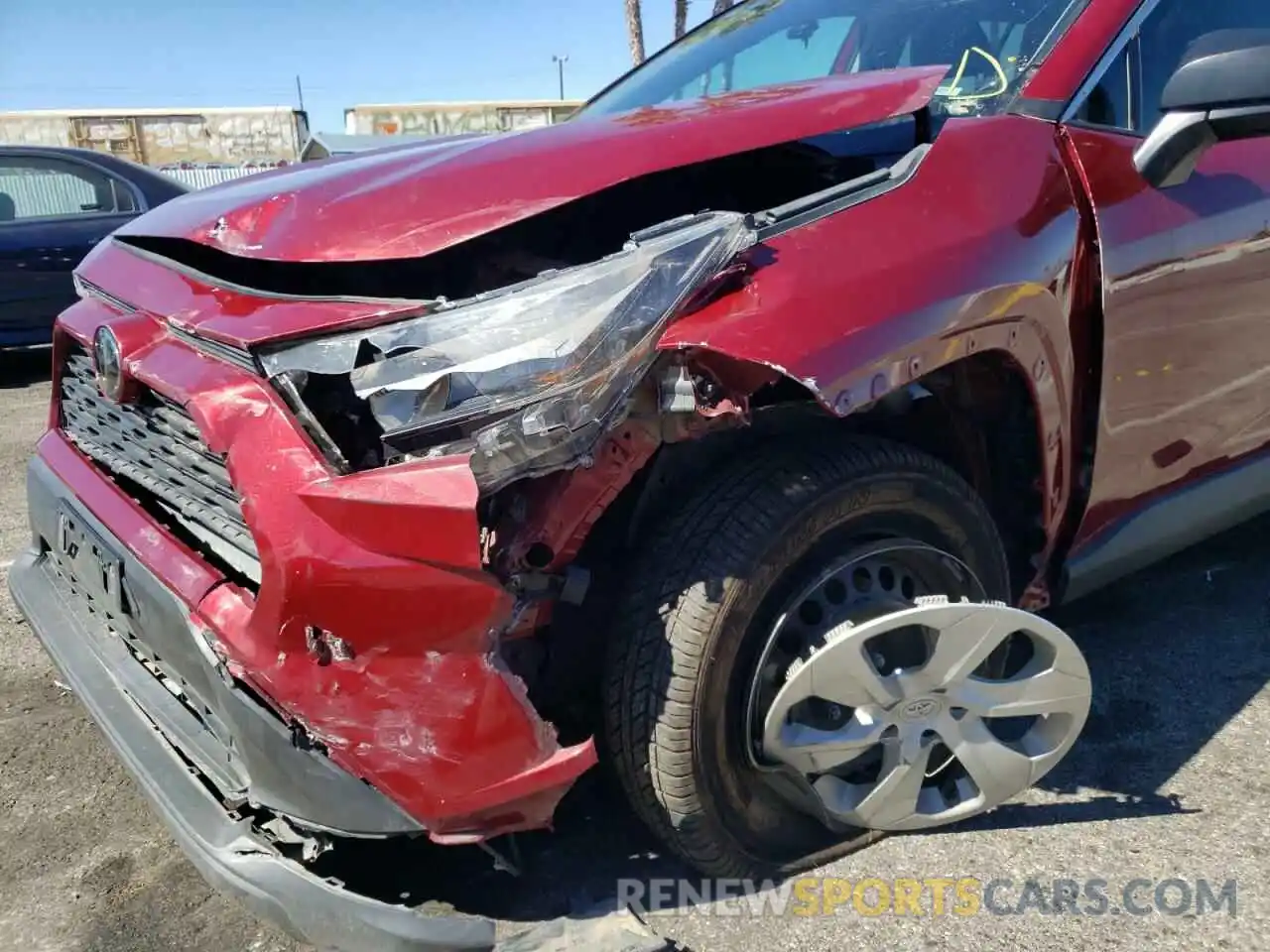 9 Photograph of a damaged car 2T3F1RFV0KW015062 TOYOTA RAV4 2019