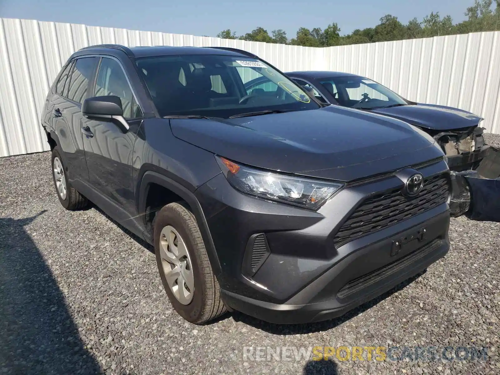 1 Photograph of a damaged car 2T3F1RFV0KW026546 TOYOTA RAV4 2019