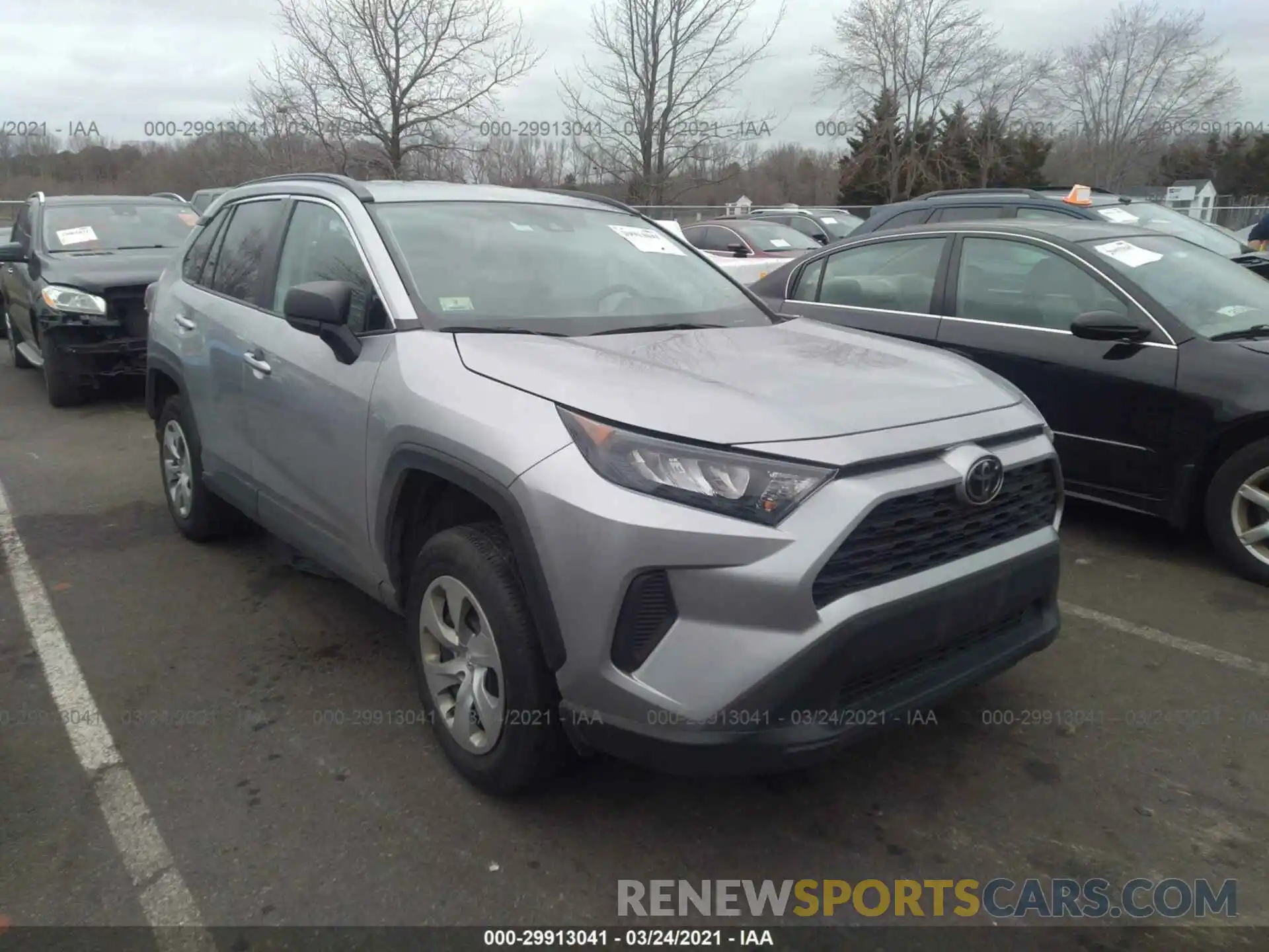 1 Photograph of a damaged car 2T3F1RFV0KW029074 TOYOTA RAV4 2019