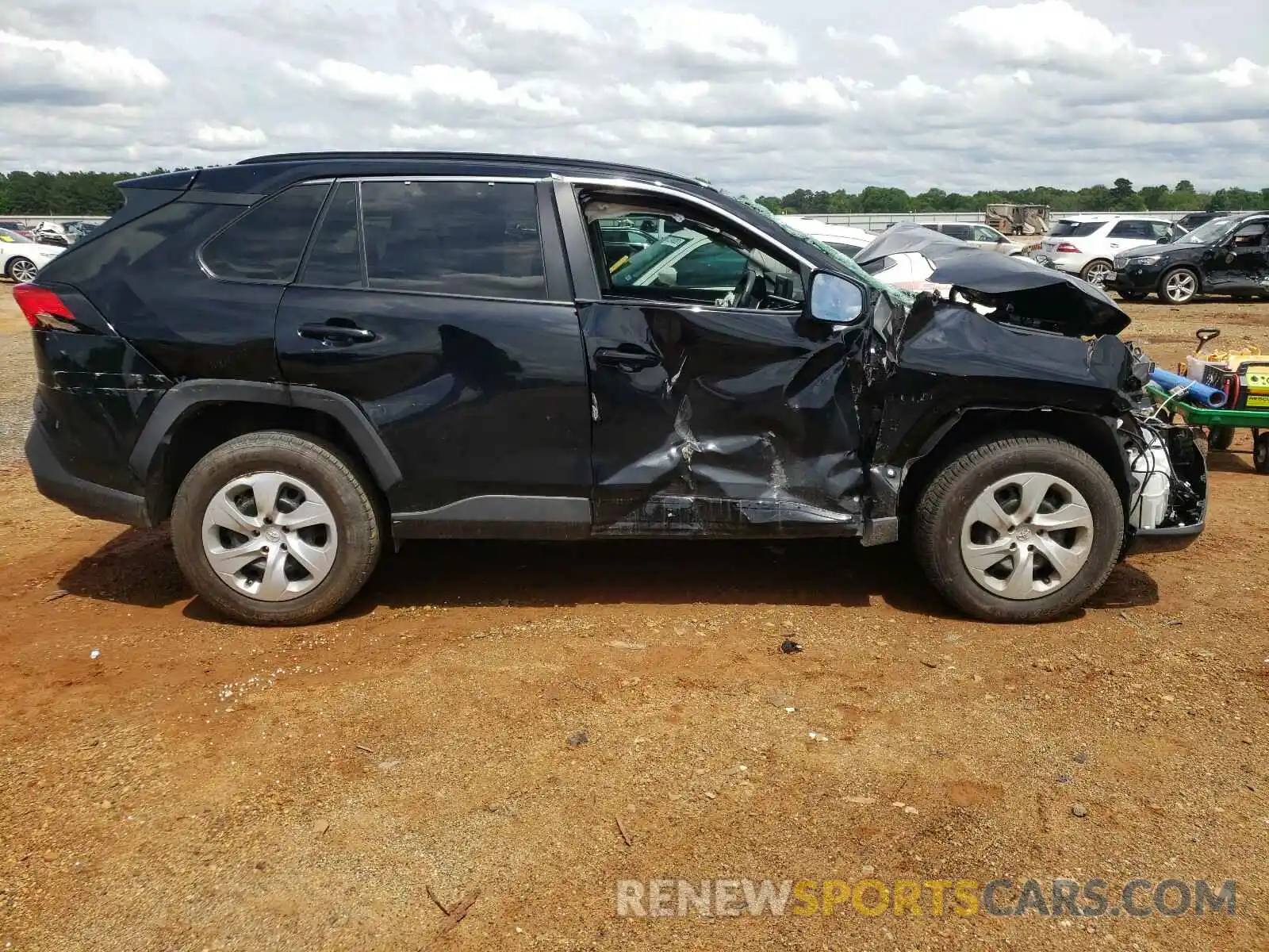 9 Photograph of a damaged car 2T3F1RFV0KW054623 TOYOTA RAV4 2019