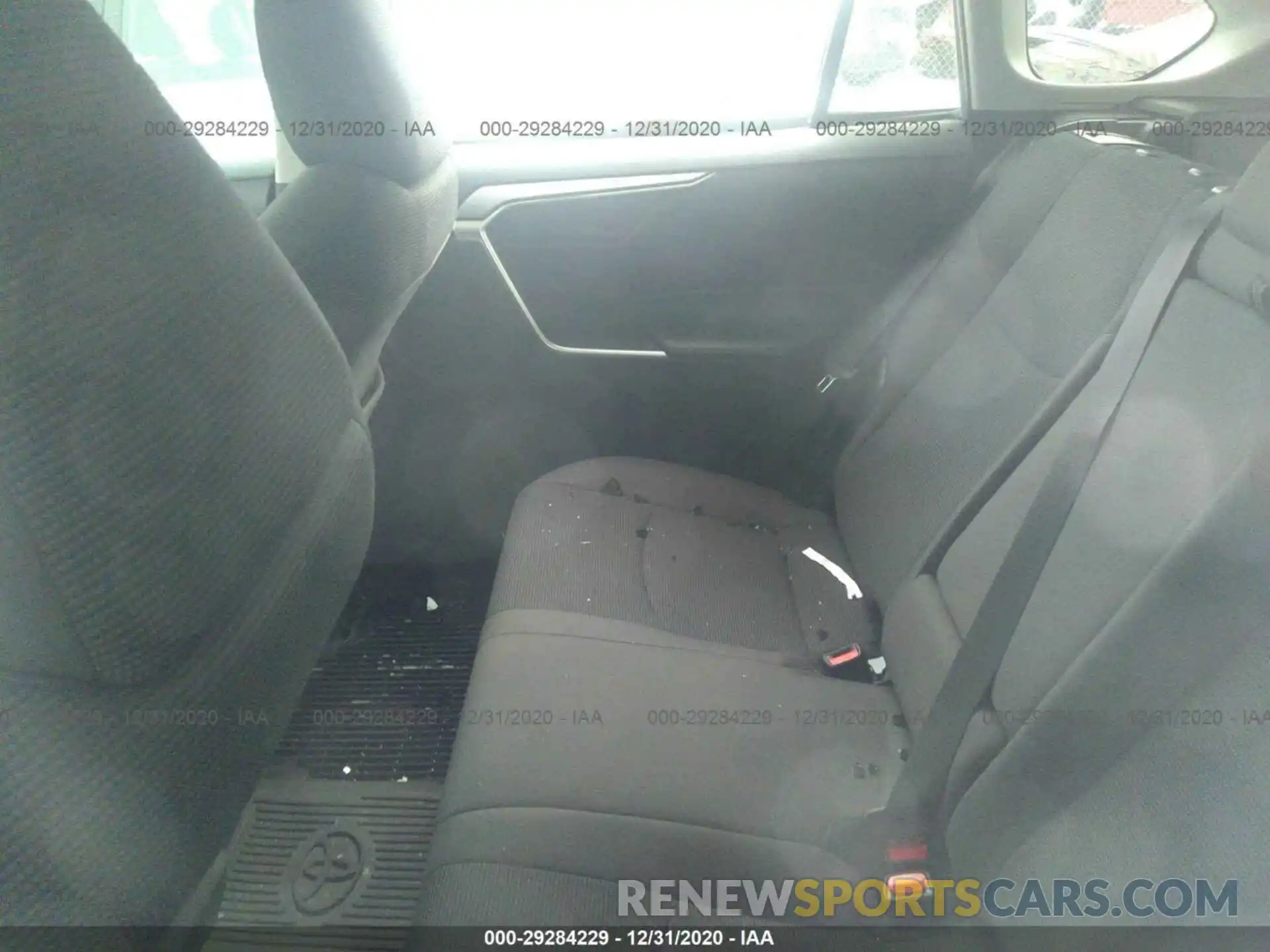 8 Photograph of a damaged car 2T3F1RFV0KW056176 TOYOTA RAV4 2019