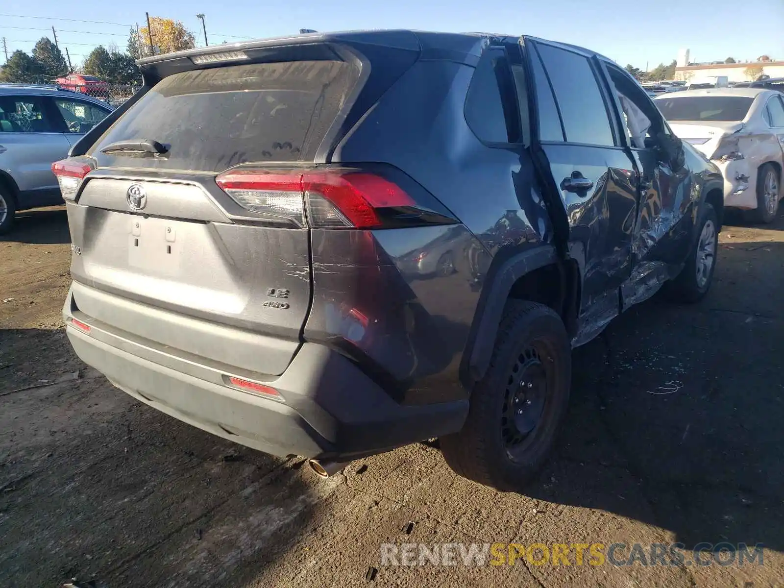 4 Photograph of a damaged car 2T3F1RFV0KW062379 TOYOTA RAV4 2019