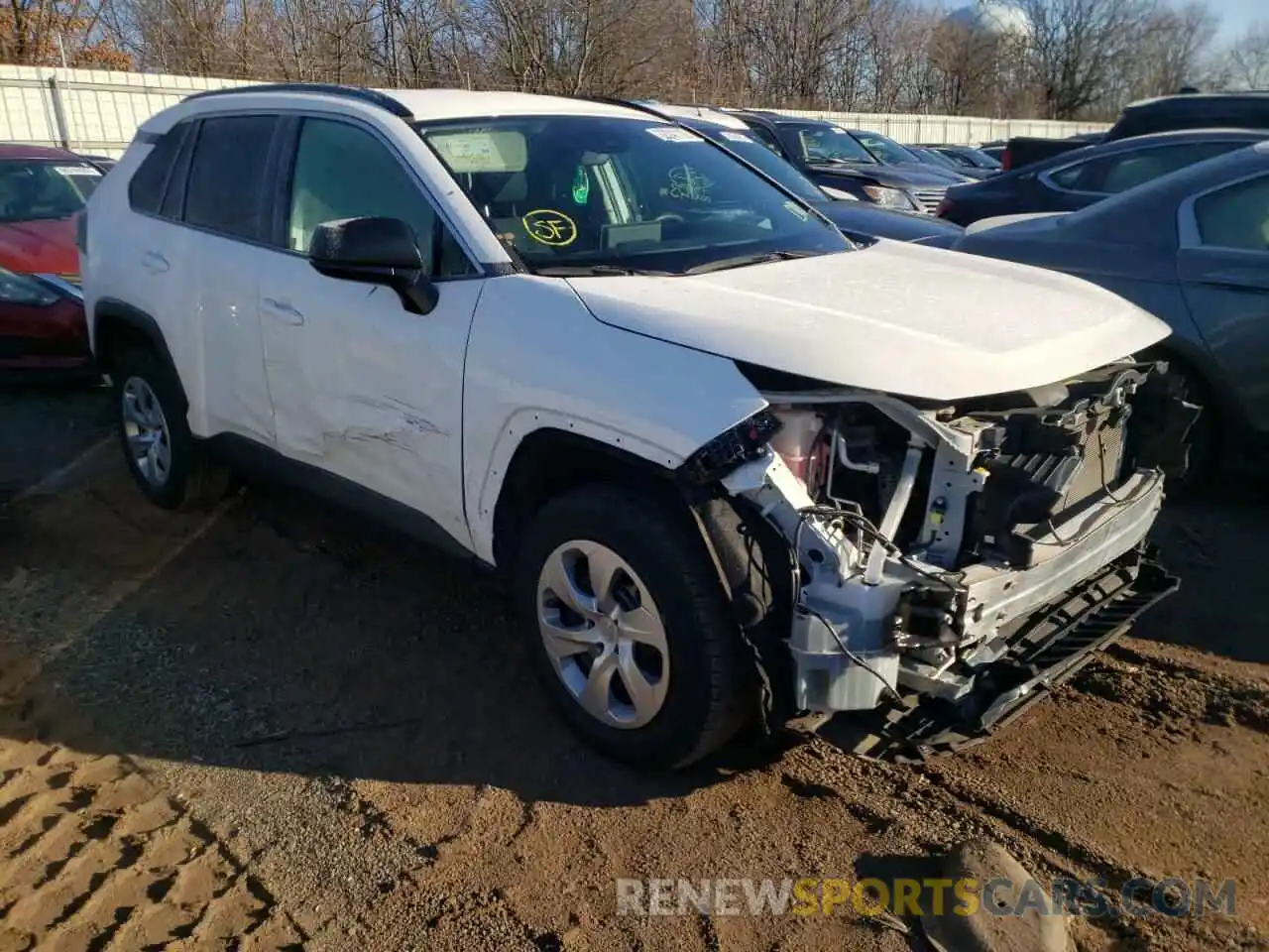 1 Photograph of a damaged car 2T3F1RFV0KW064097 TOYOTA RAV4 2019