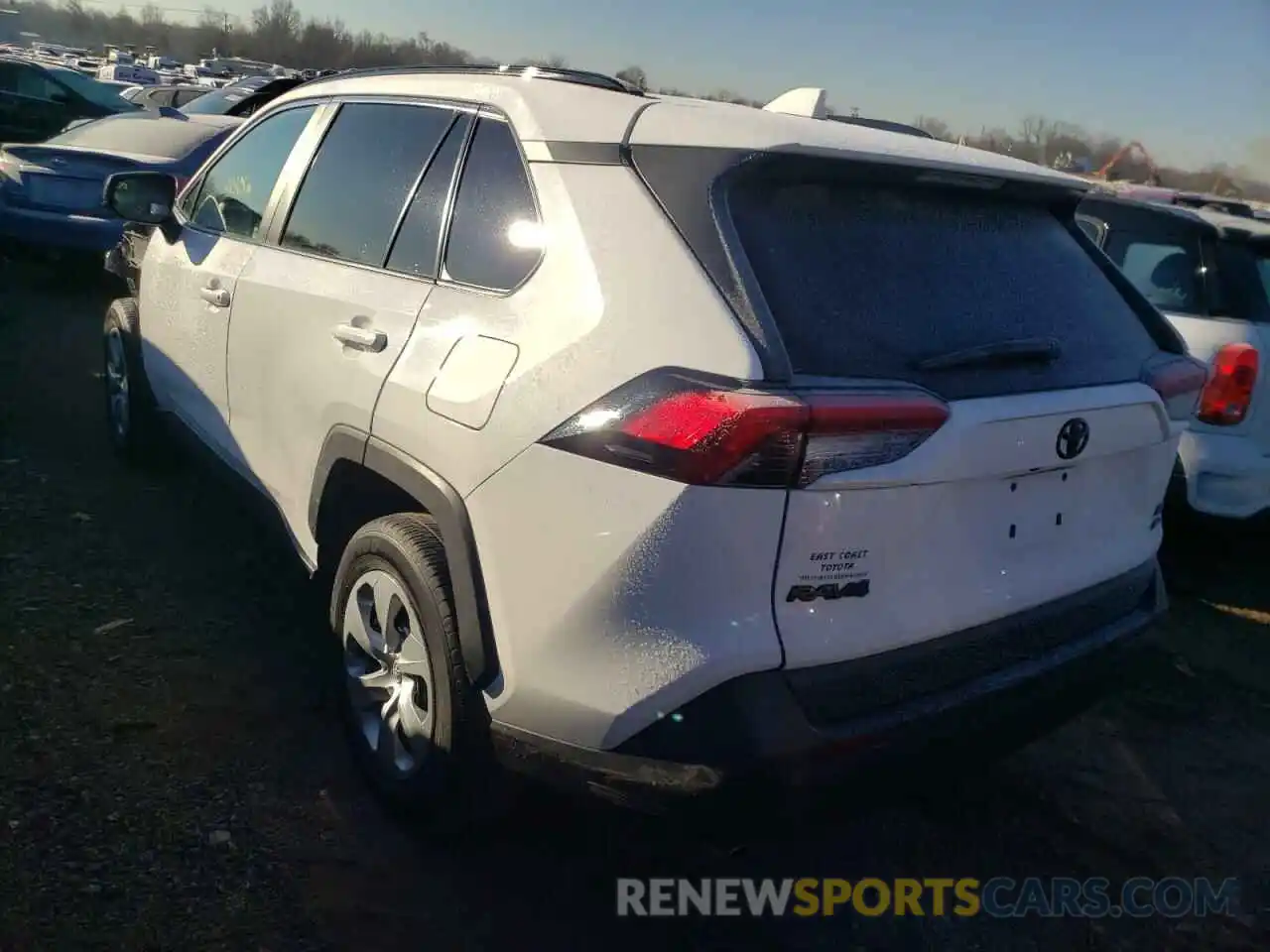 3 Photograph of a damaged car 2T3F1RFV0KW064097 TOYOTA RAV4 2019