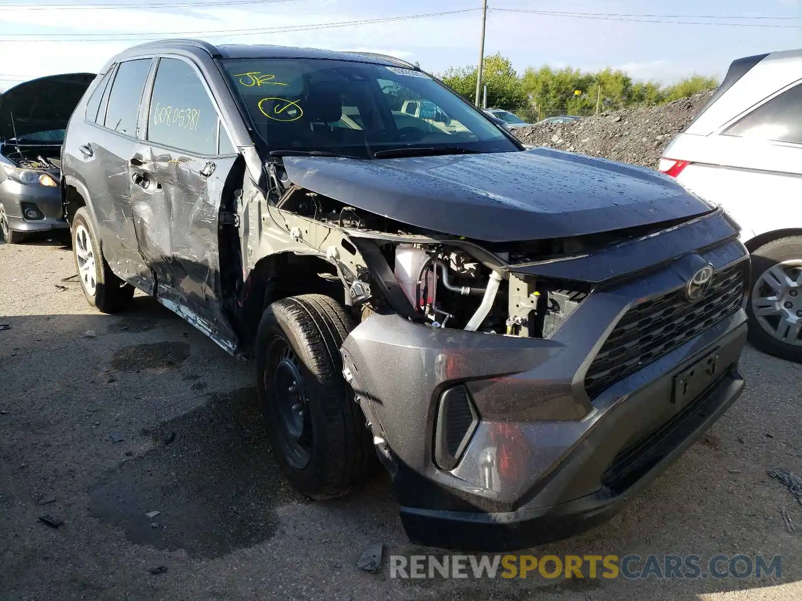 1 Photograph of a damaged car 2T3F1RFV0KW064813 TOYOTA RAV4 2019