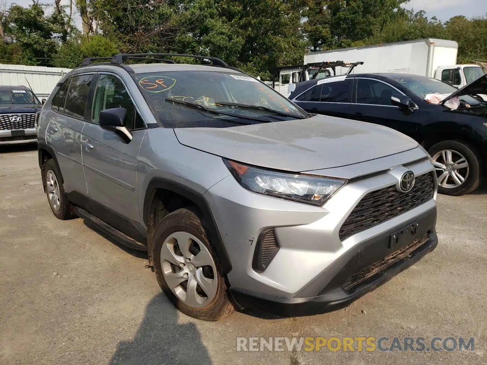 1 Photograph of a damaged car 2T3F1RFV0KW065444 TOYOTA RAV4 2019