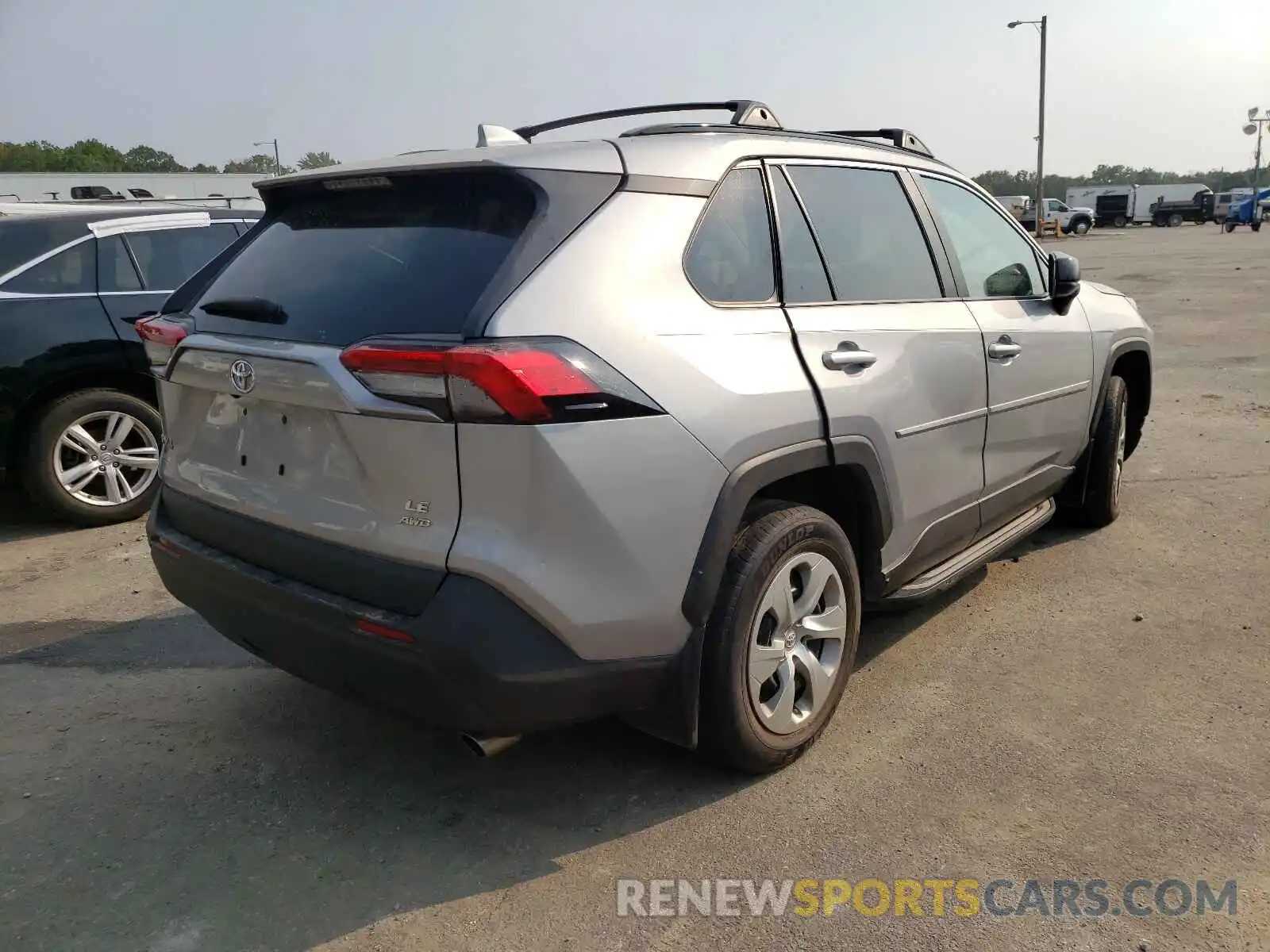 4 Photograph of a damaged car 2T3F1RFV0KW065444 TOYOTA RAV4 2019