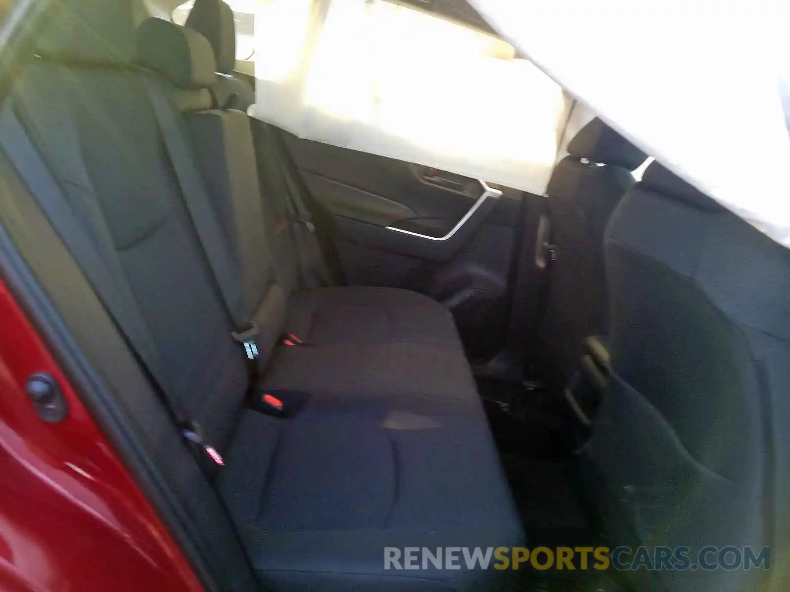 6 Photograph of a damaged car 2T3F1RFV0KW078727 TOYOTA RAV4 2019