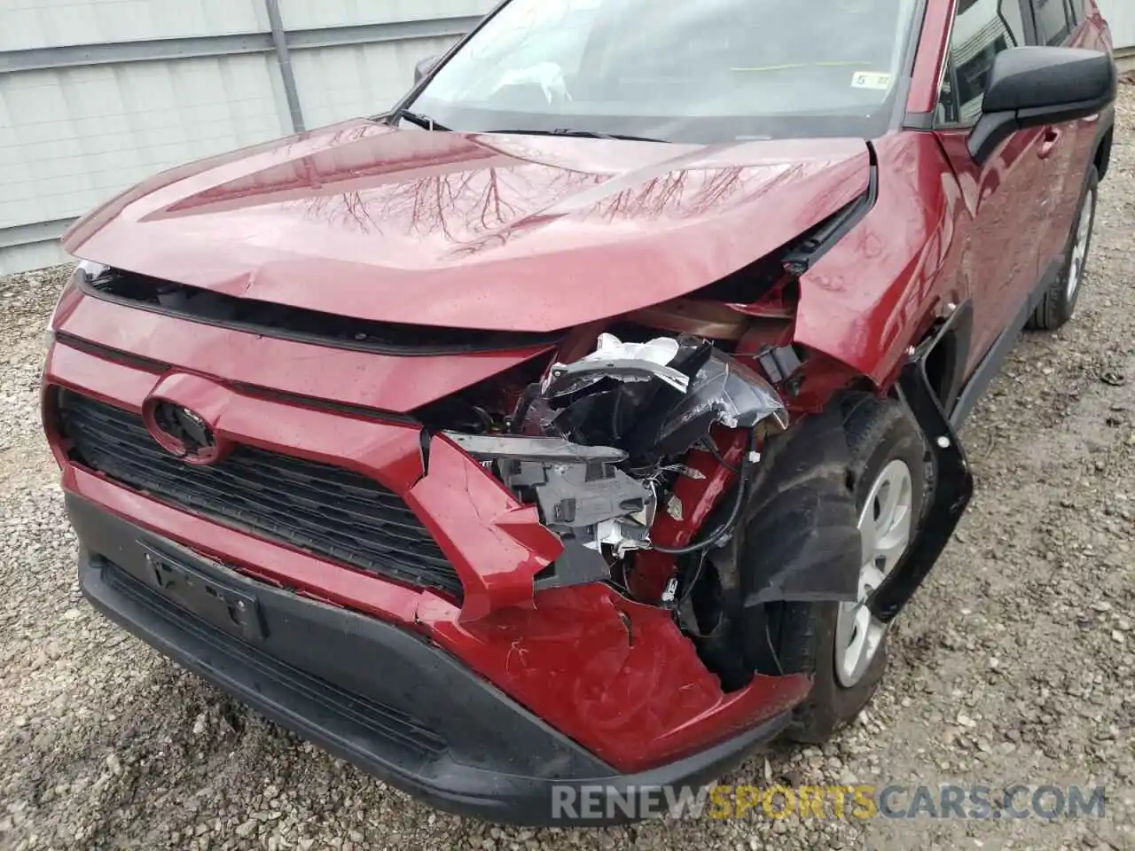 9 Photograph of a damaged car 2T3F1RFV1KC008140 TOYOTA RAV4 2019