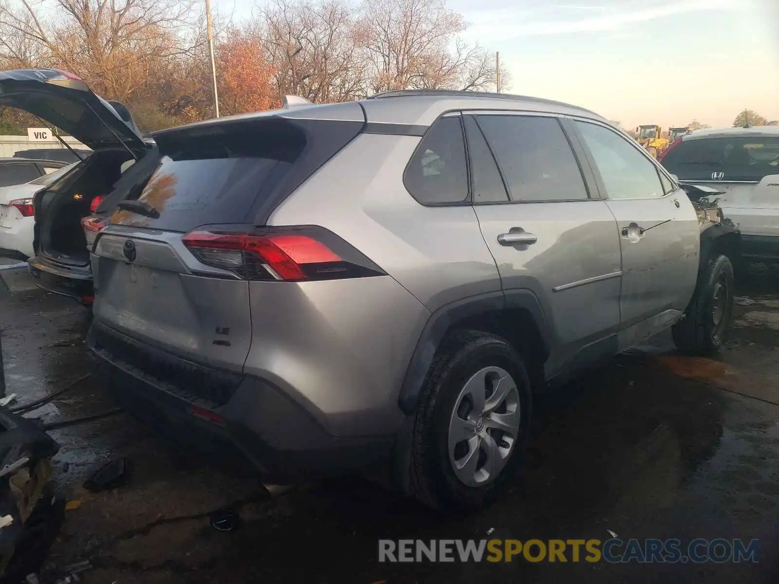 4 Photograph of a damaged car 2T3F1RFV1KC060609 TOYOTA RAV4 2019