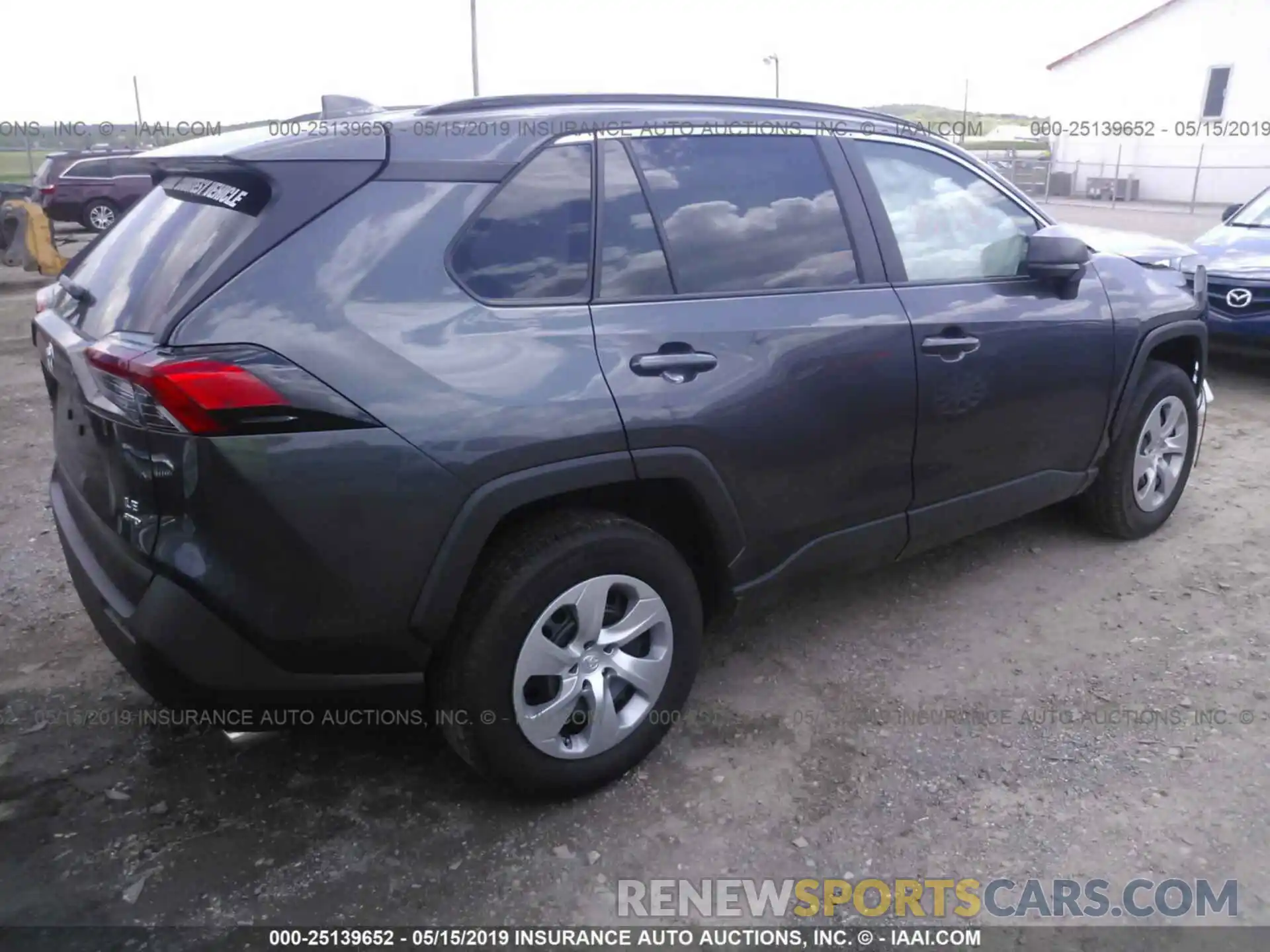 4 Фотография поврежденного автомобиля 2T3F1RFV1KW025454 TOYOTA RAV4 2019