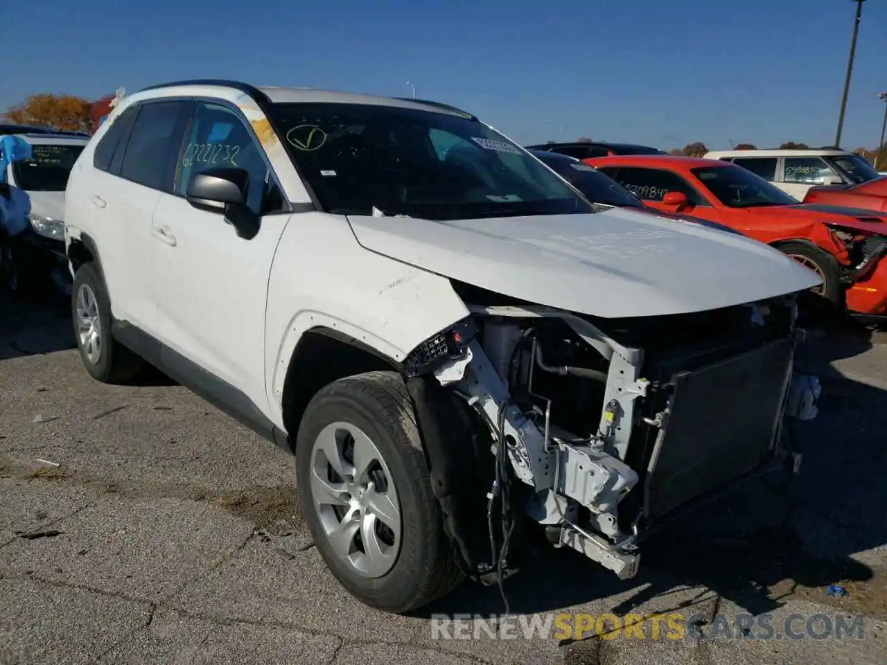 1 Photograph of a damaged car 2T3F1RFV1KW028323 TOYOTA RAV4 2019