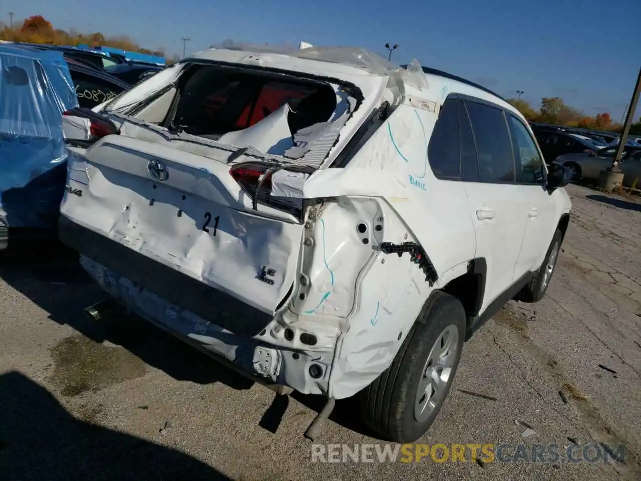 4 Photograph of a damaged car 2T3F1RFV1KW028323 TOYOTA RAV4 2019