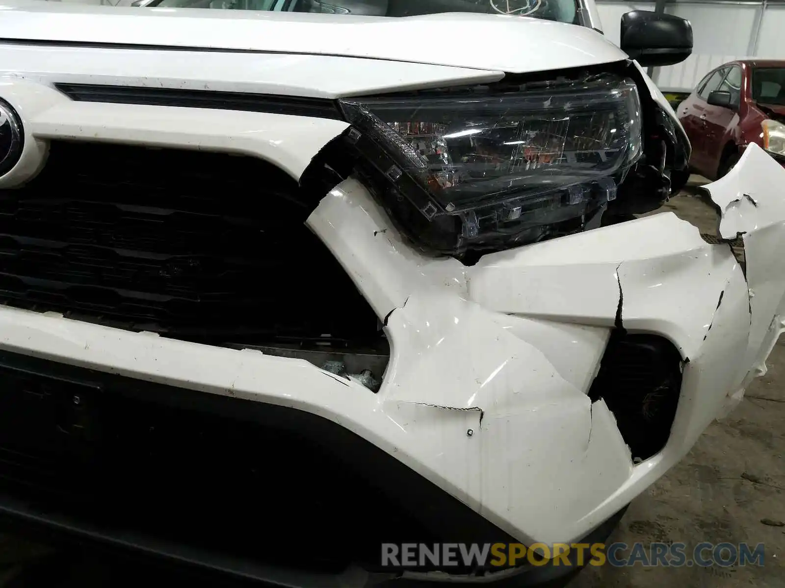 9 Photograph of a damaged car 2T3F1RFV1KW029407 TOYOTA RAV4 2019