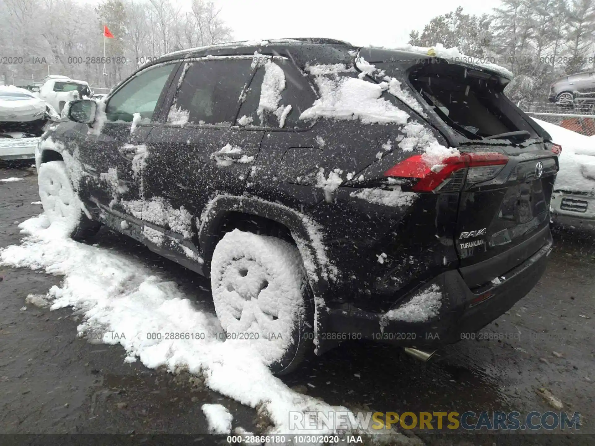 3 Photograph of a damaged car 2T3F1RFV1KW032338 TOYOTA RAV4 2019