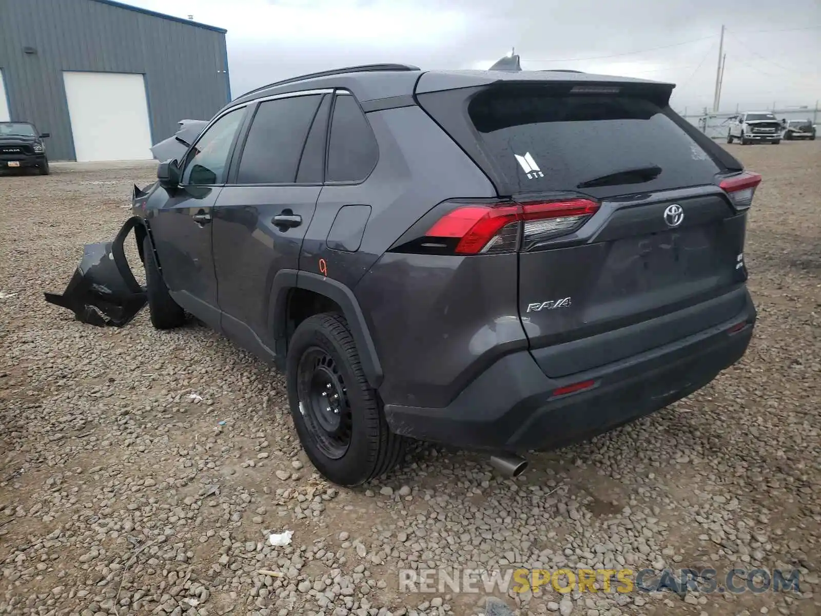 3 Фотография поврежденного автомобиля 2T3F1RFV1KW032551 TOYOTA RAV4 2019