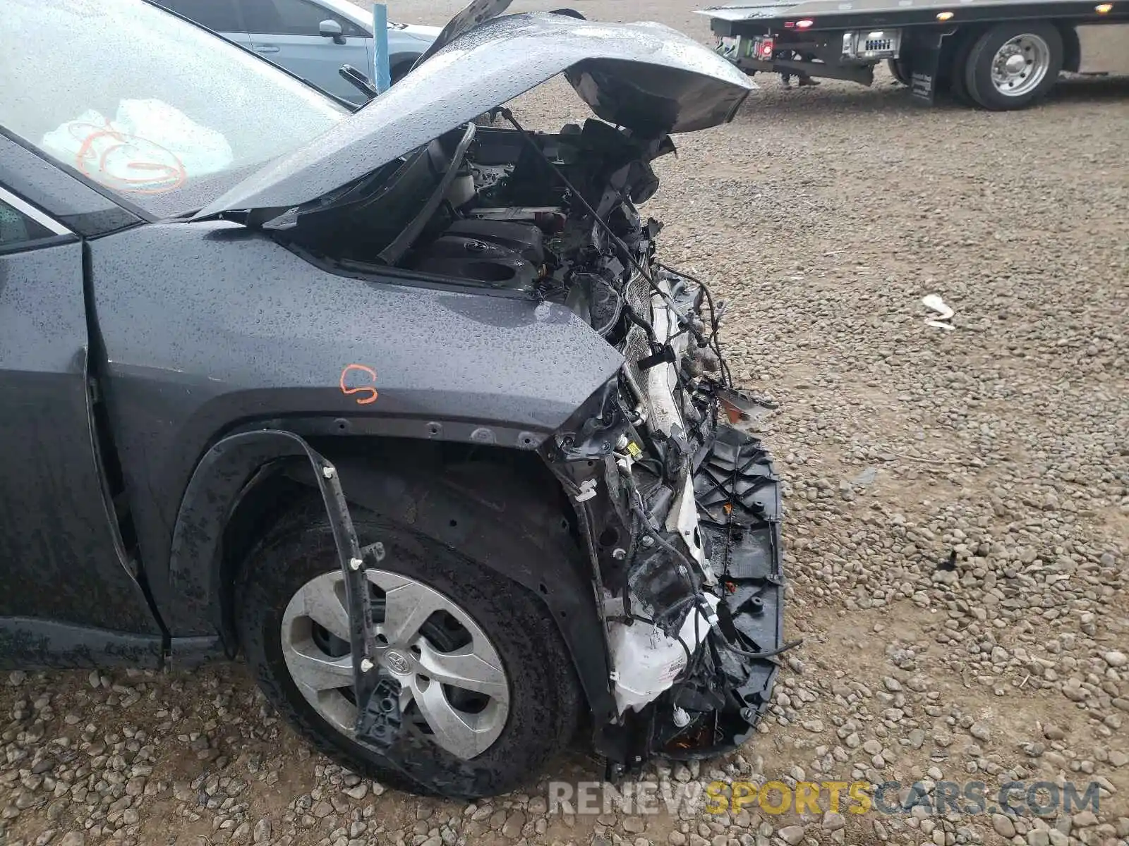 9 Photograph of a damaged car 2T3F1RFV1KW032551 TOYOTA RAV4 2019