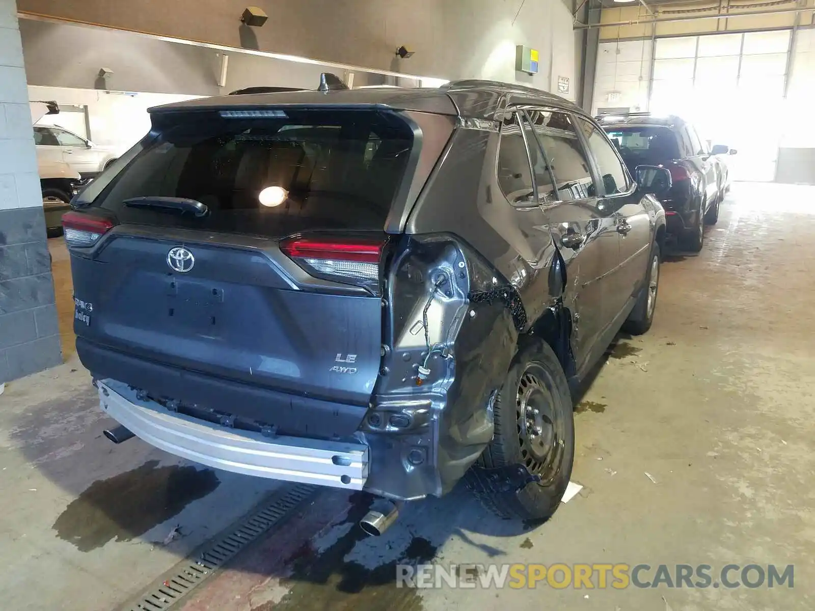 4 Photograph of a damaged car 2T3F1RFV1KW042108 TOYOTA RAV4 2019