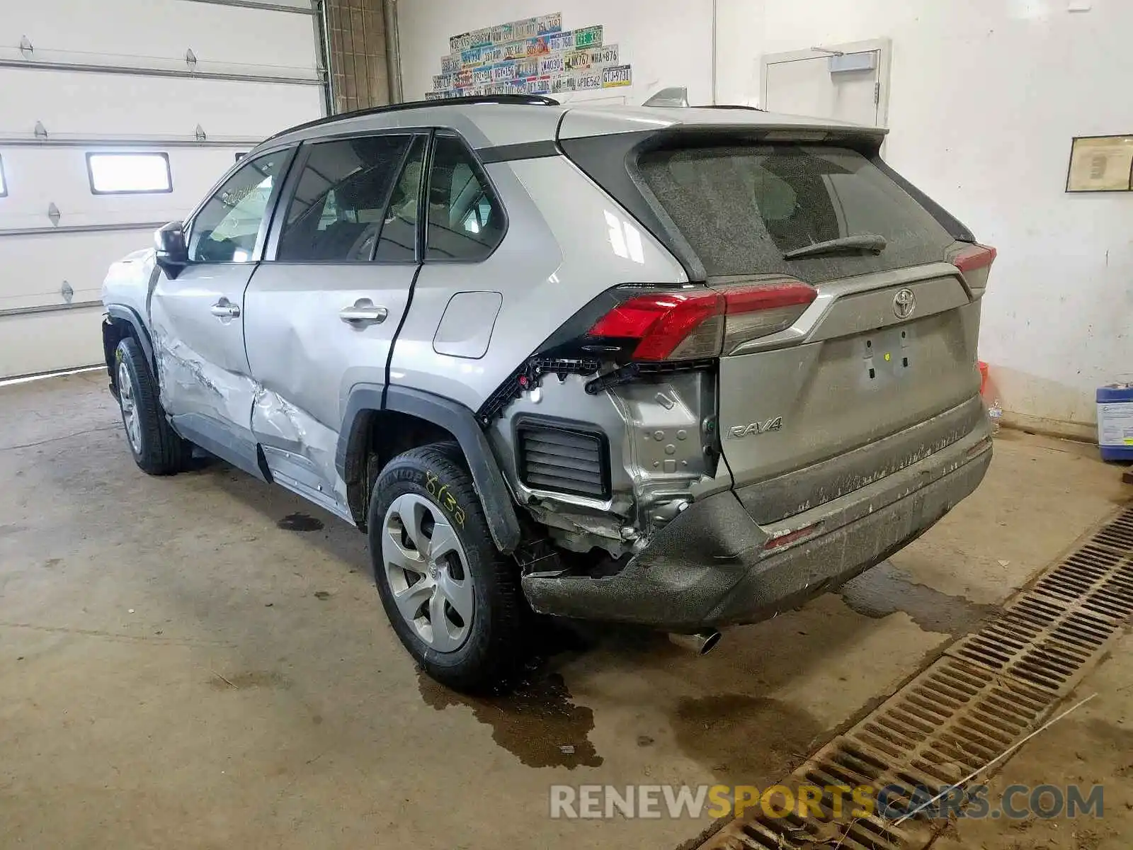 3 Photograph of a damaged car 2T3F1RFV1KW052864 TOYOTA RAV4 2019