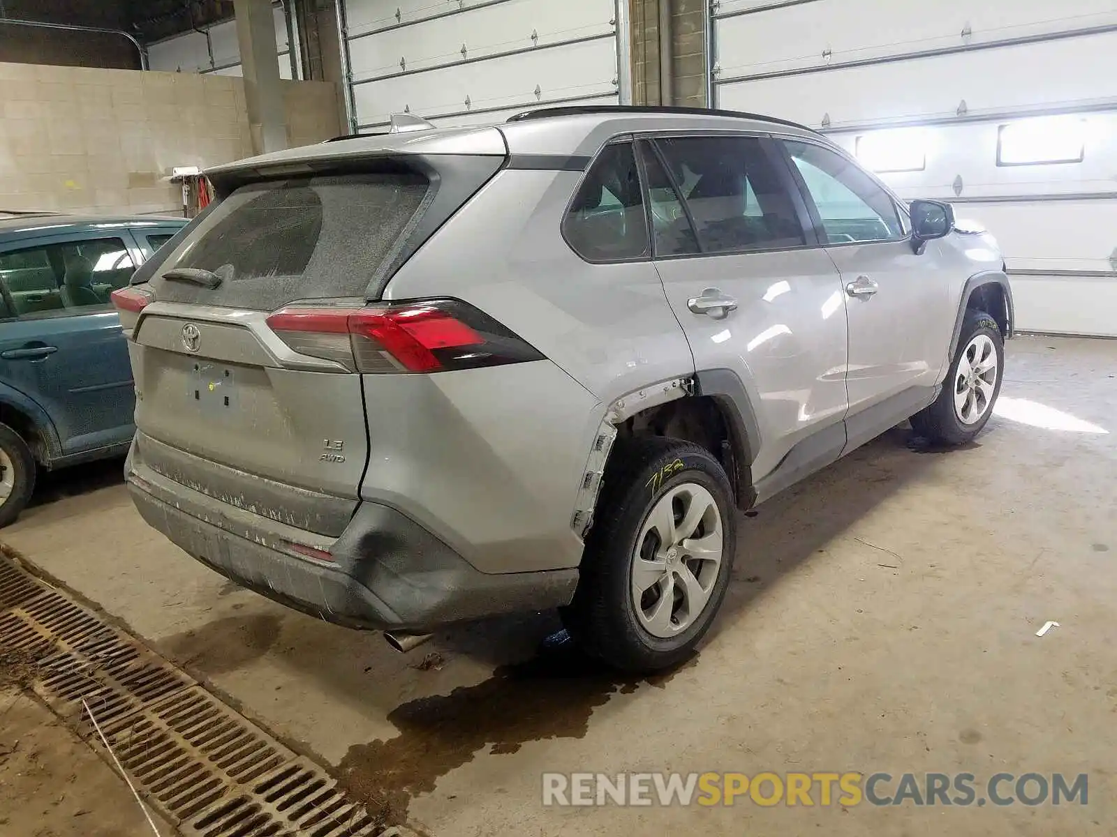 4 Photograph of a damaged car 2T3F1RFV1KW052864 TOYOTA RAV4 2019