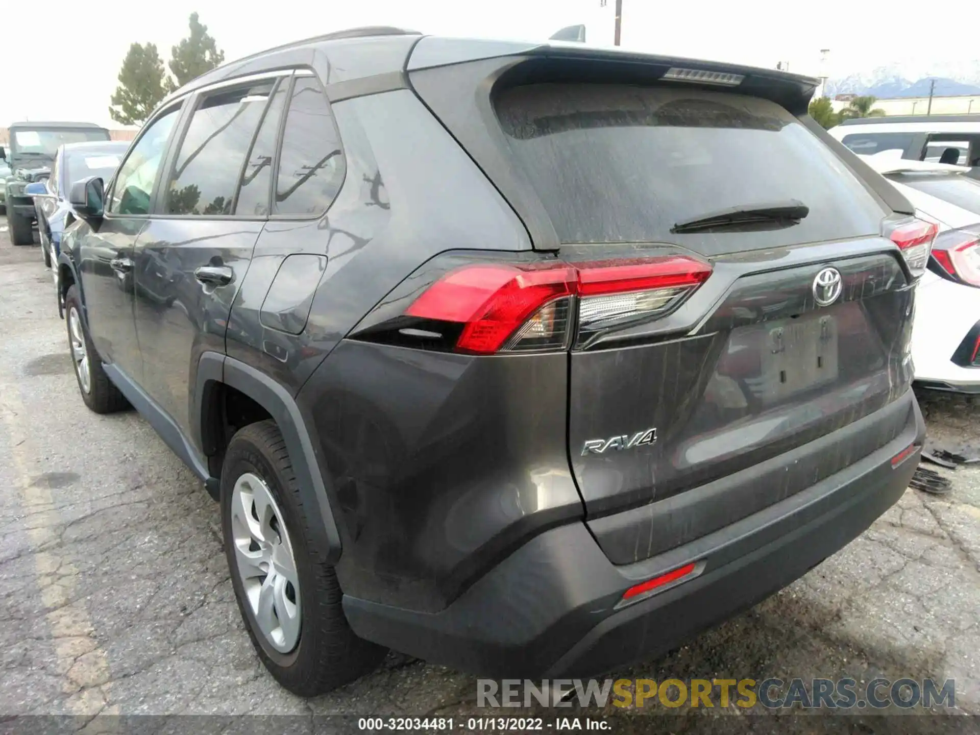 3 Photograph of a damaged car 2T3F1RFV1KW066747 TOYOTA RAV4 2019