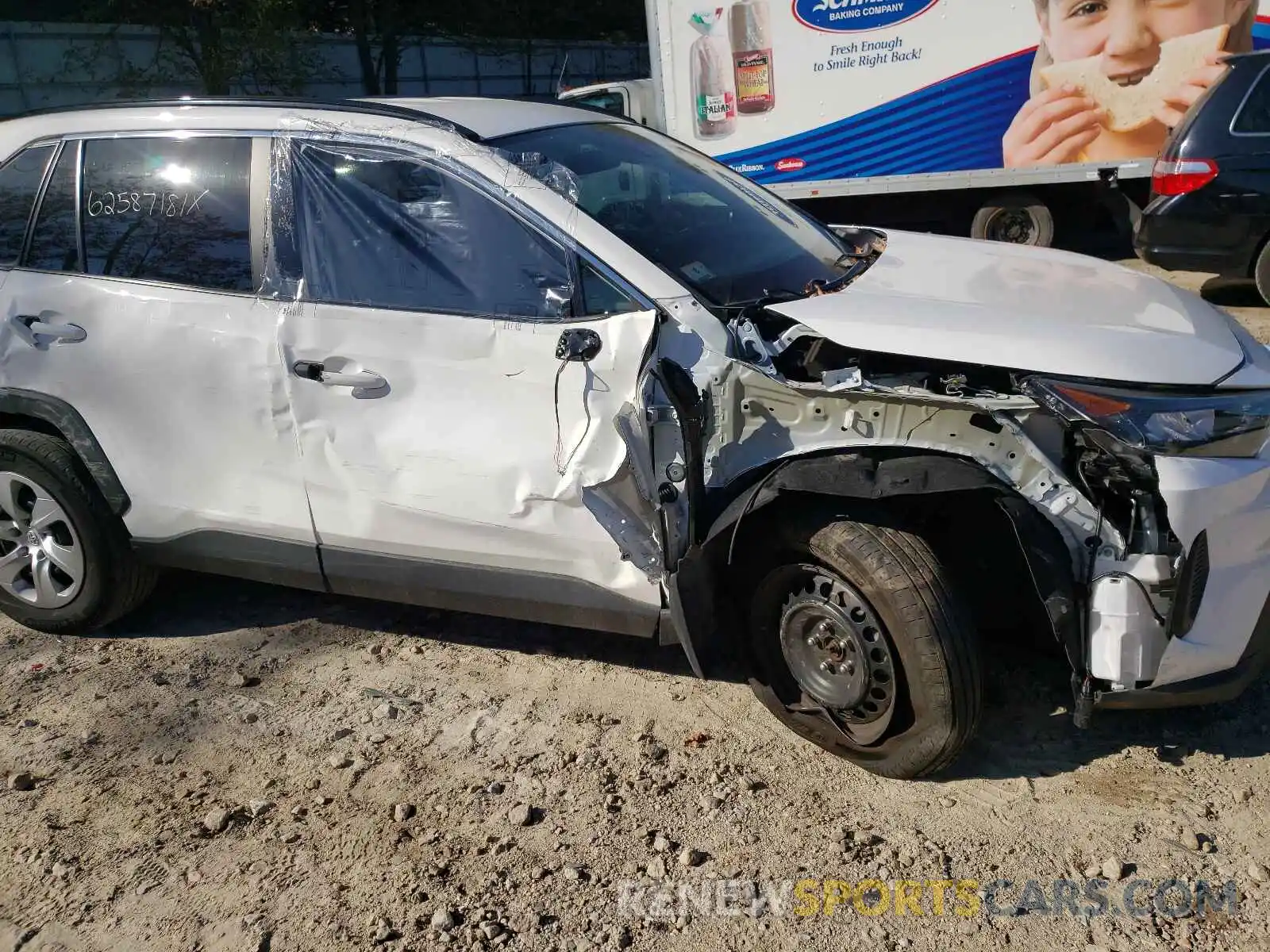 9 Photograph of a damaged car 2T3F1RFV2KC013864 TOYOTA RAV4 2019