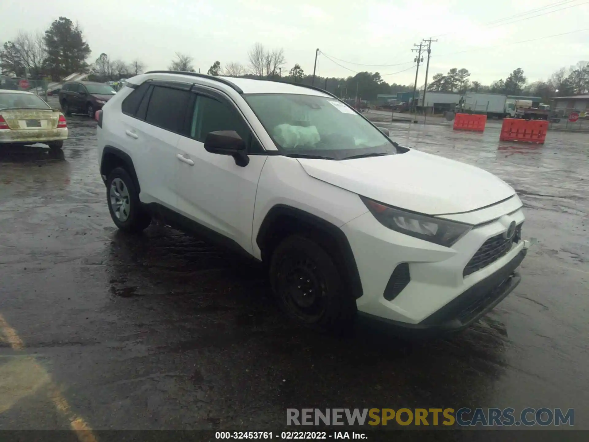 1 Фотография поврежденного автомобиля 2T3F1RFV2KC027828 TOYOTA RAV4 2019